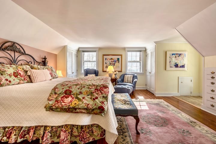 Chambre avec lit King Size à Daffodil Peony