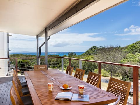 19a George Nothling Drive | 5 Bed 4 Bath Sleeps 10