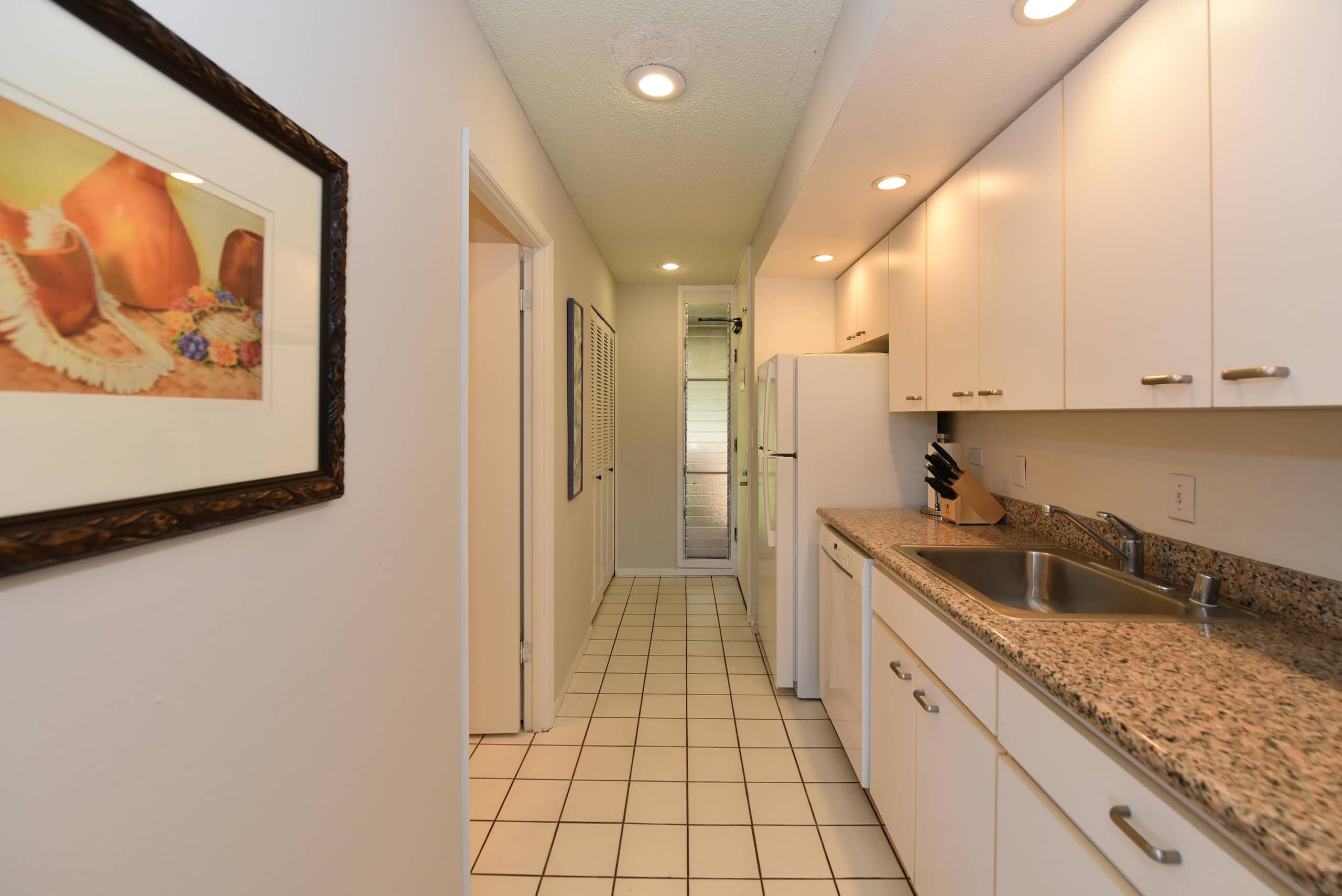 Top Floor, Corner Unit, Pool View, Kaanapali Beach - Image 7