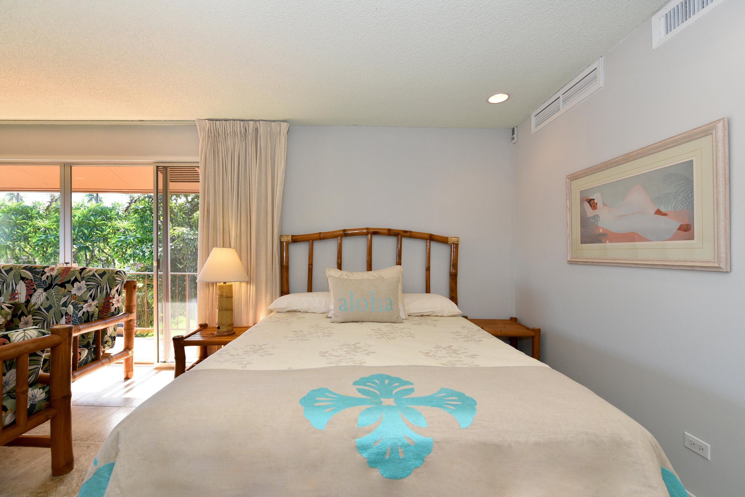 Top Floor, Corner Unit, Pool View, Kaanapali Beach - Image 9