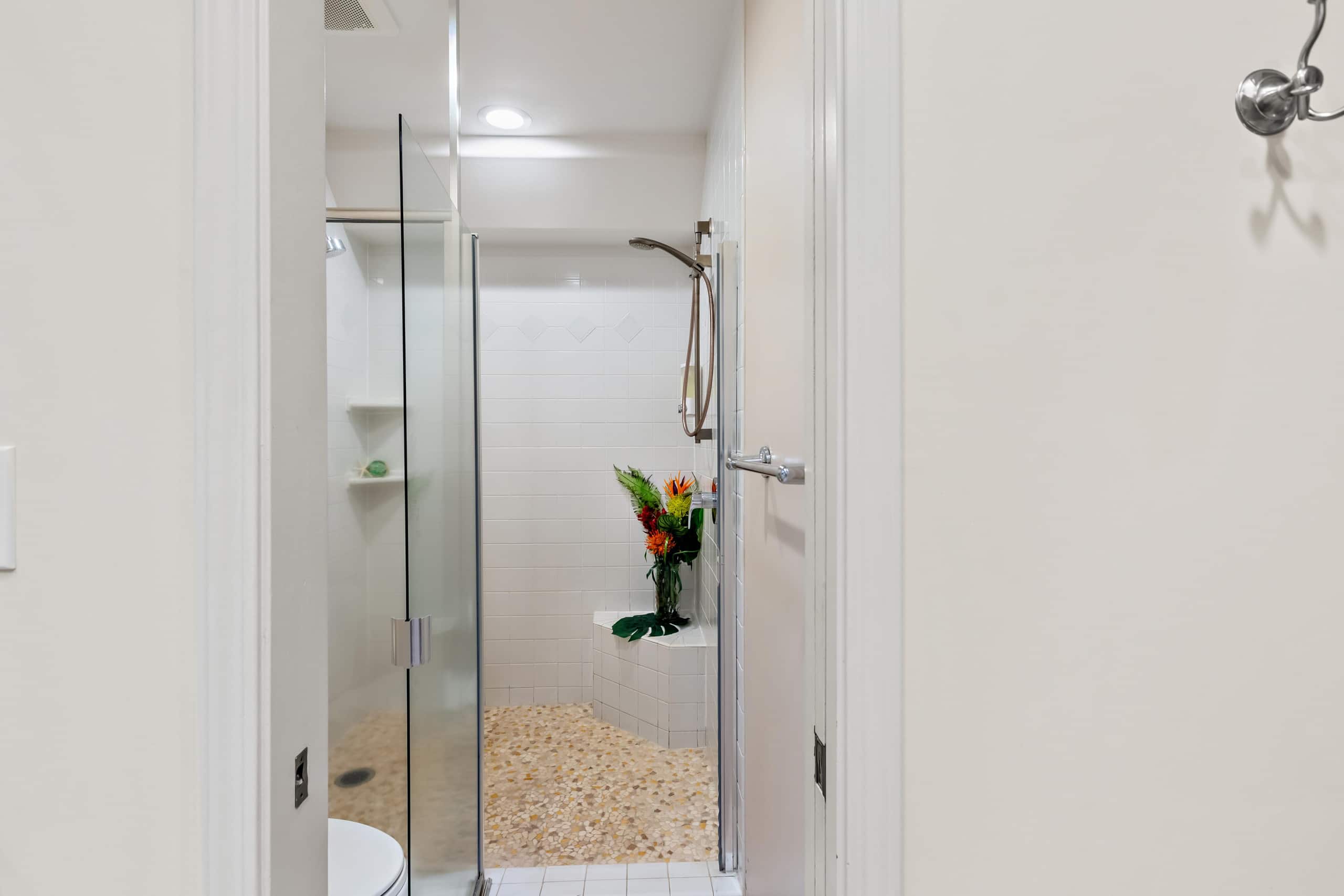 Top Flr OV, Golf Cart, Beach Cabana, Jacuzzi, Pool - Photo 19