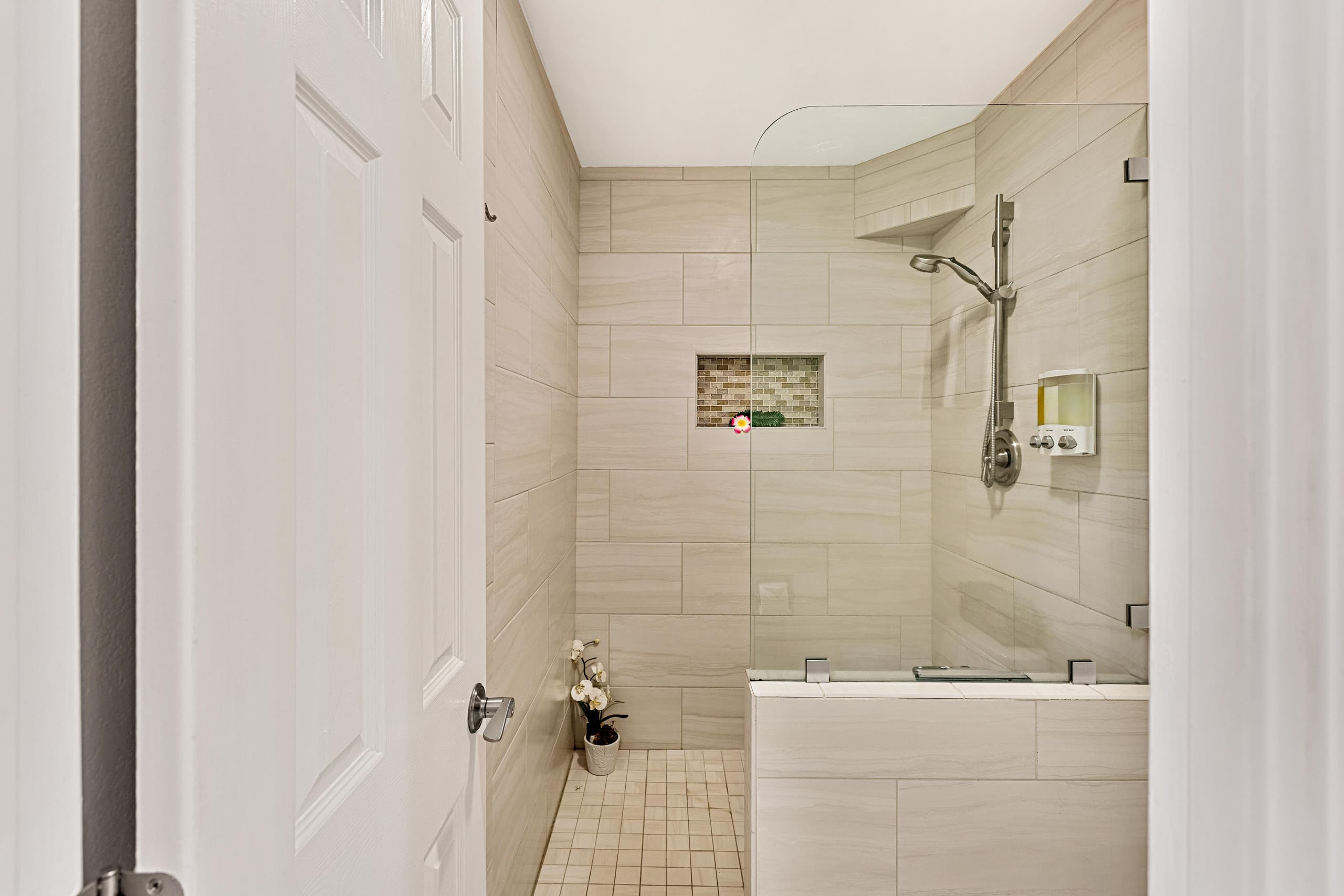 Condo in Kaanapali · ★4.8 · 1 bedroom · 2 beds · 1 bath - Image 19