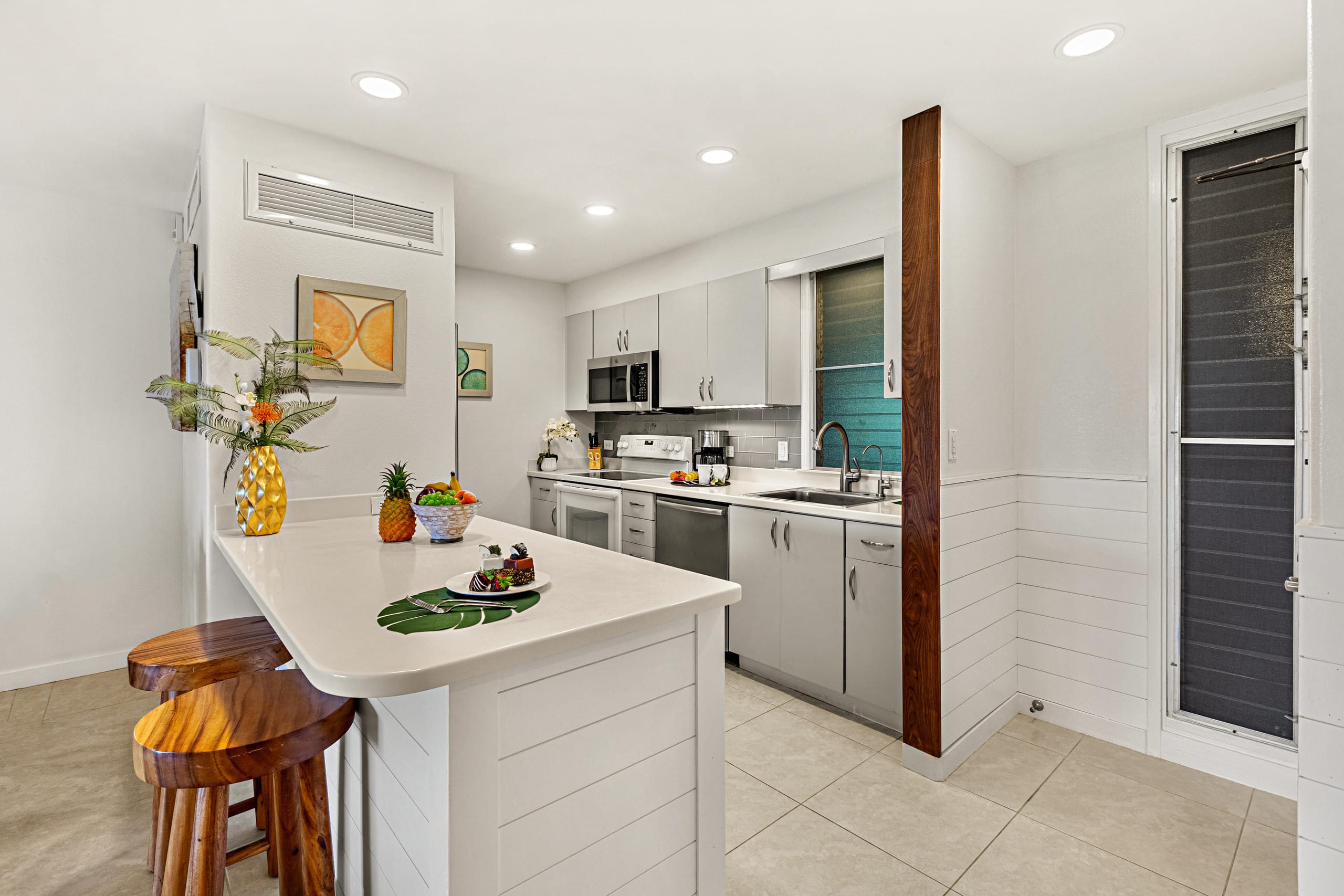 Condo in Kaanapali · ★4.8 · 1 bedroom · 2 beds · 1 bath - Image 16