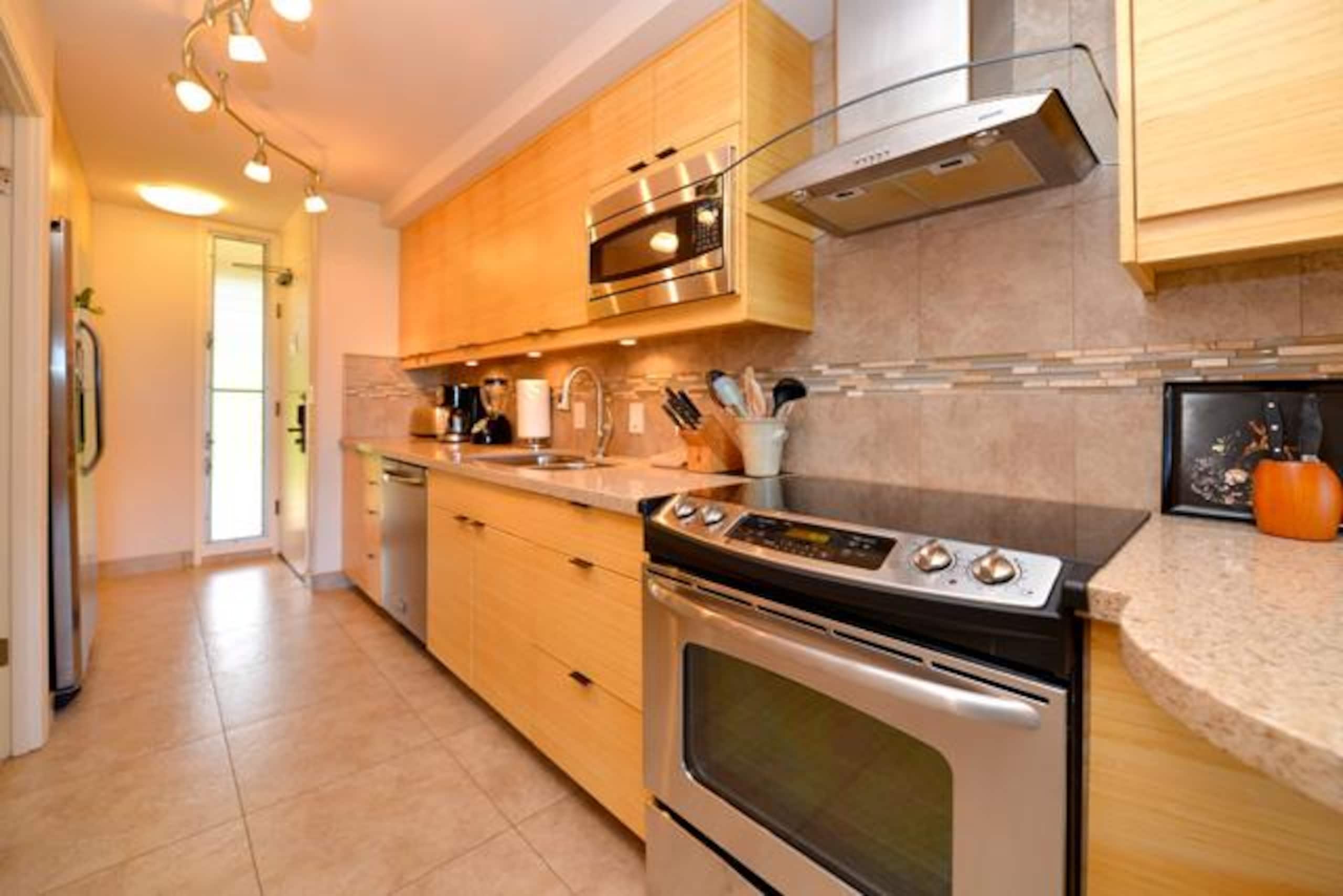 Home in Kaanapali · ★4.86 · Studio · 1 bed · 1 bath - Image 10