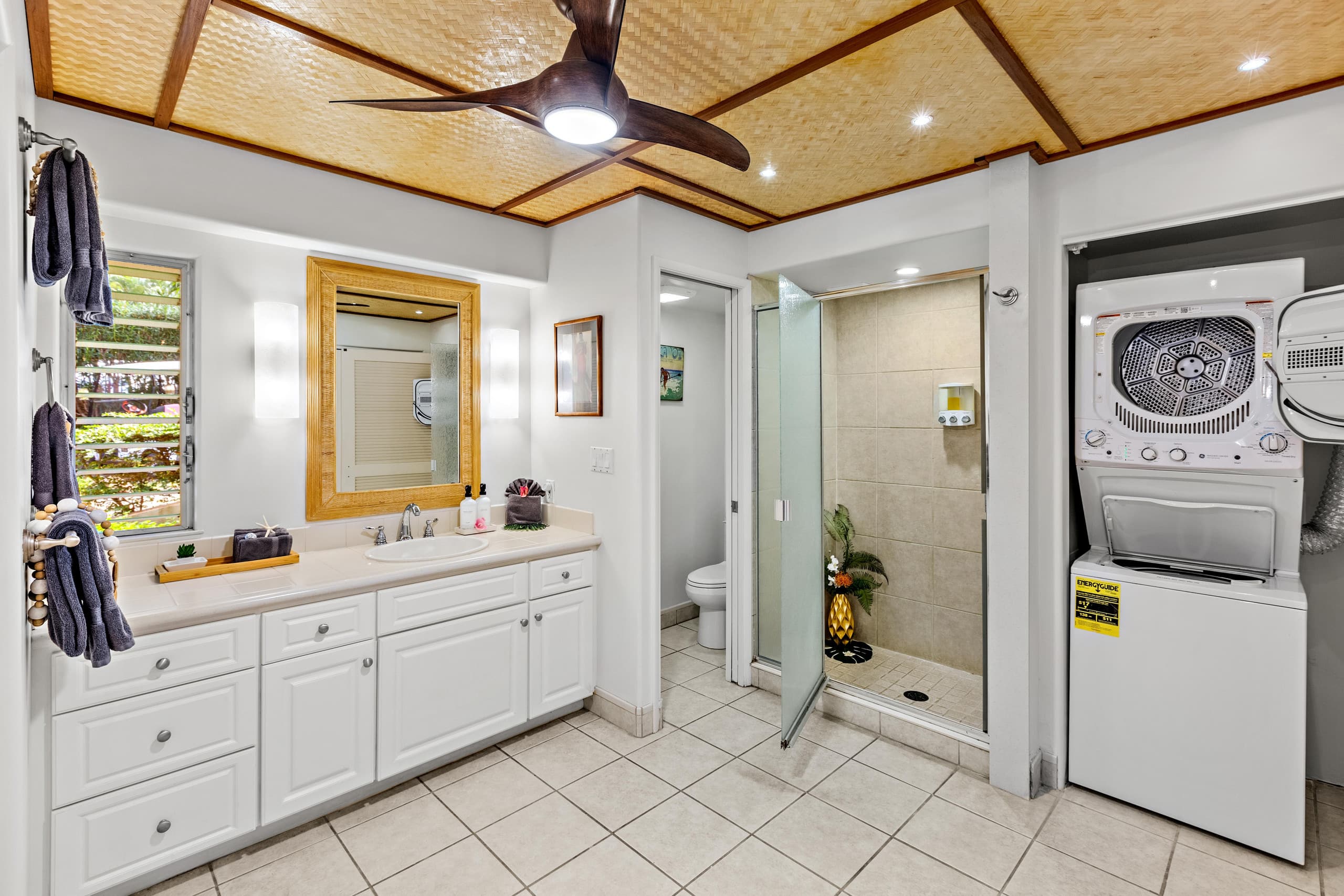 Condo in Kaanapali · ★4.69 · 1 bedroom · 2 beds · 1 bath - Photo 6