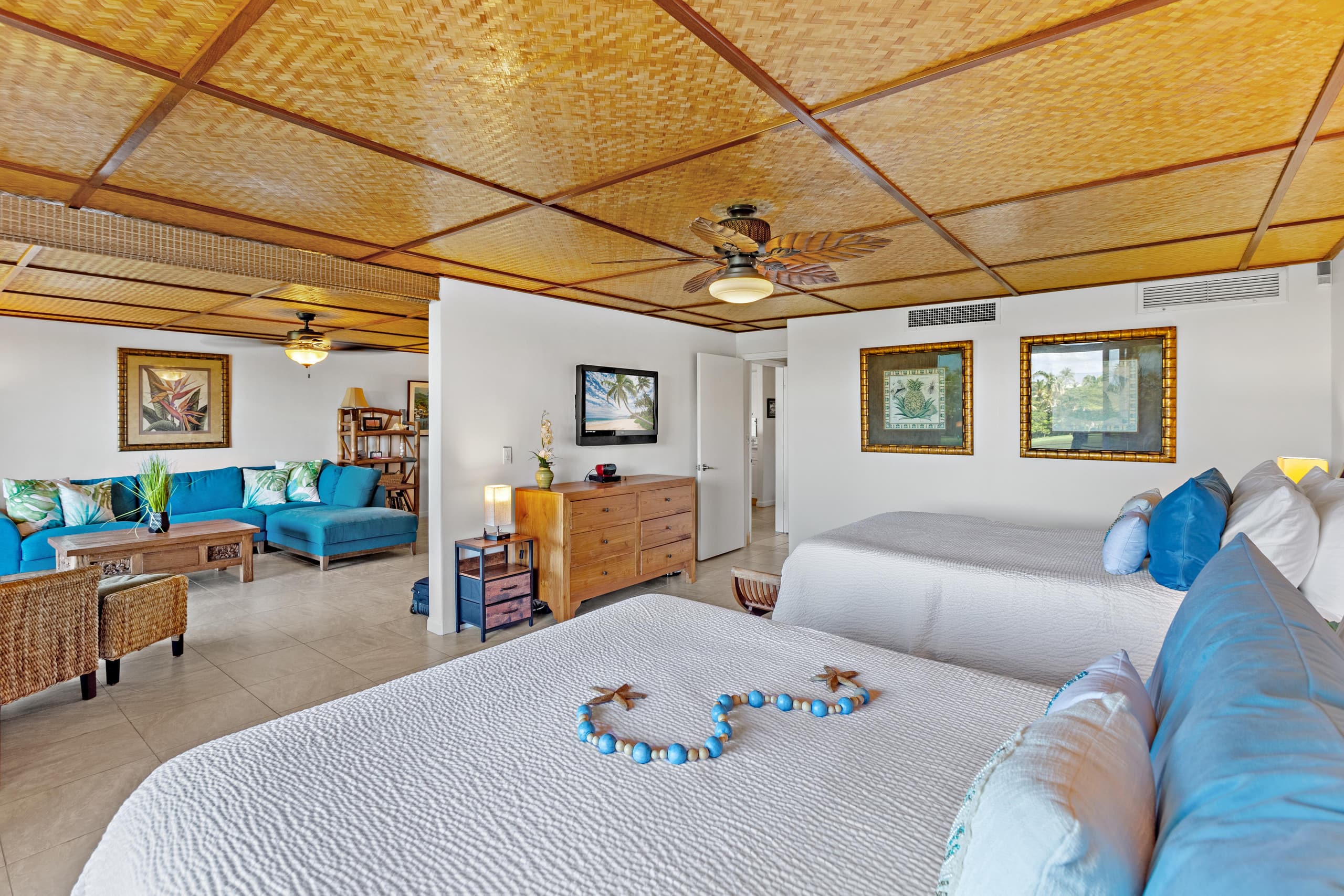 Condo in Kaanapali · ★4.69 · 1 bedroom · 2 beds · 1 bath - Photo 25