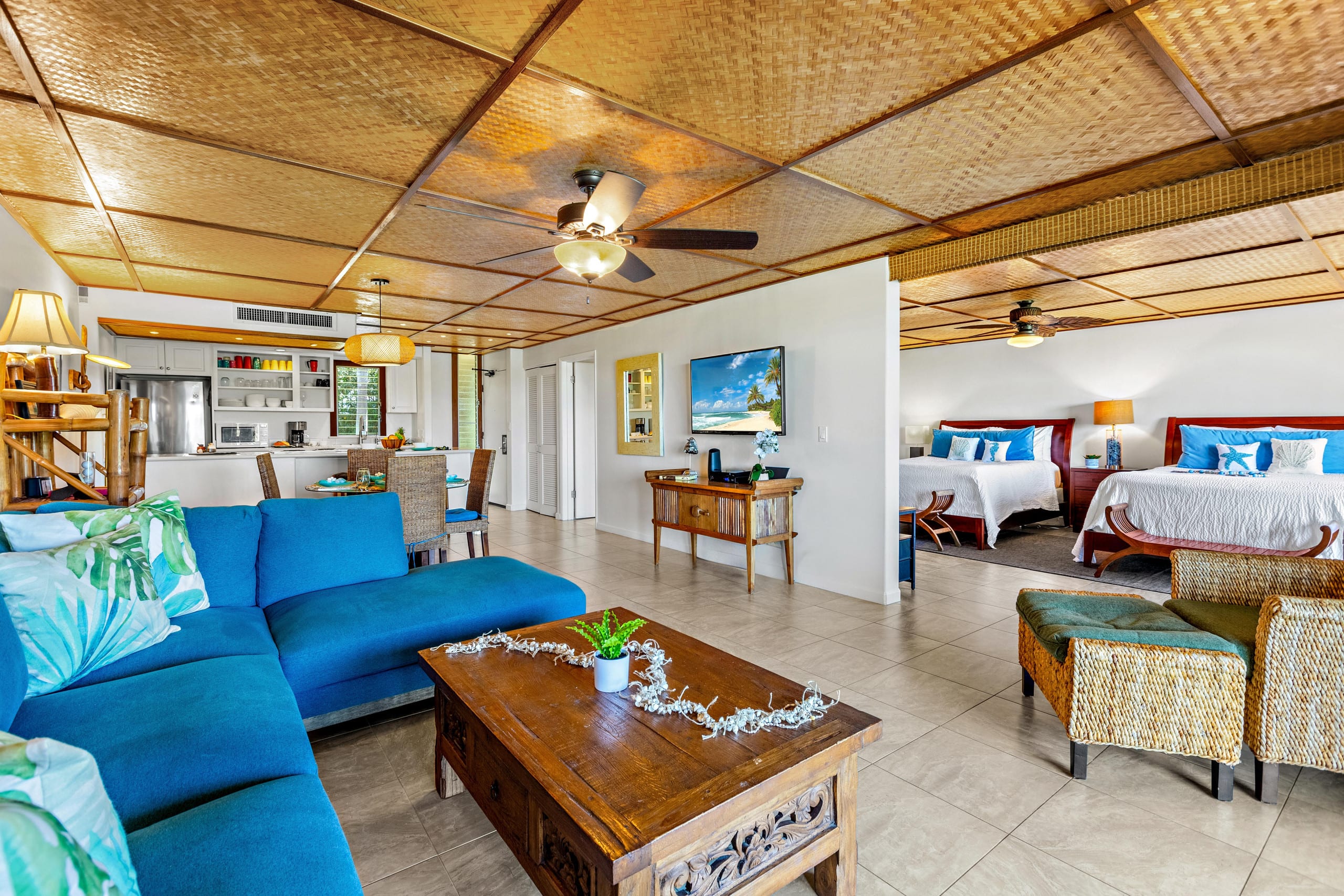 Condo in Kaanapali · ★4.69 · 1 bedroom · 2 beds · 1 bath - Photo 16