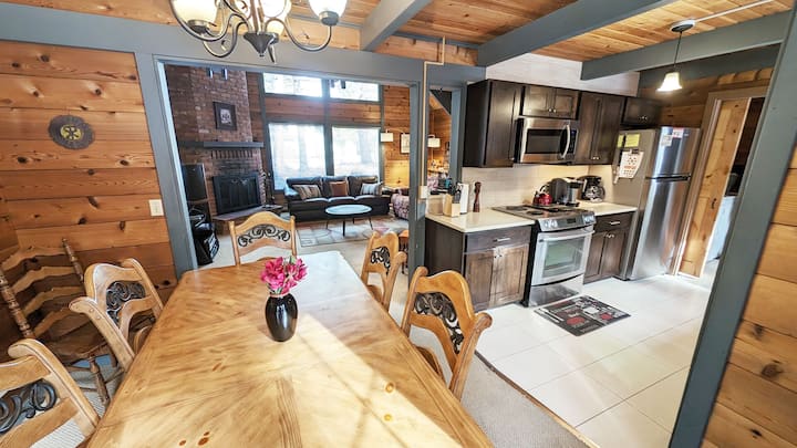 Lave Top 1 - Updated Cabin, Sharc, Pet Friendly - Sunriver, OR