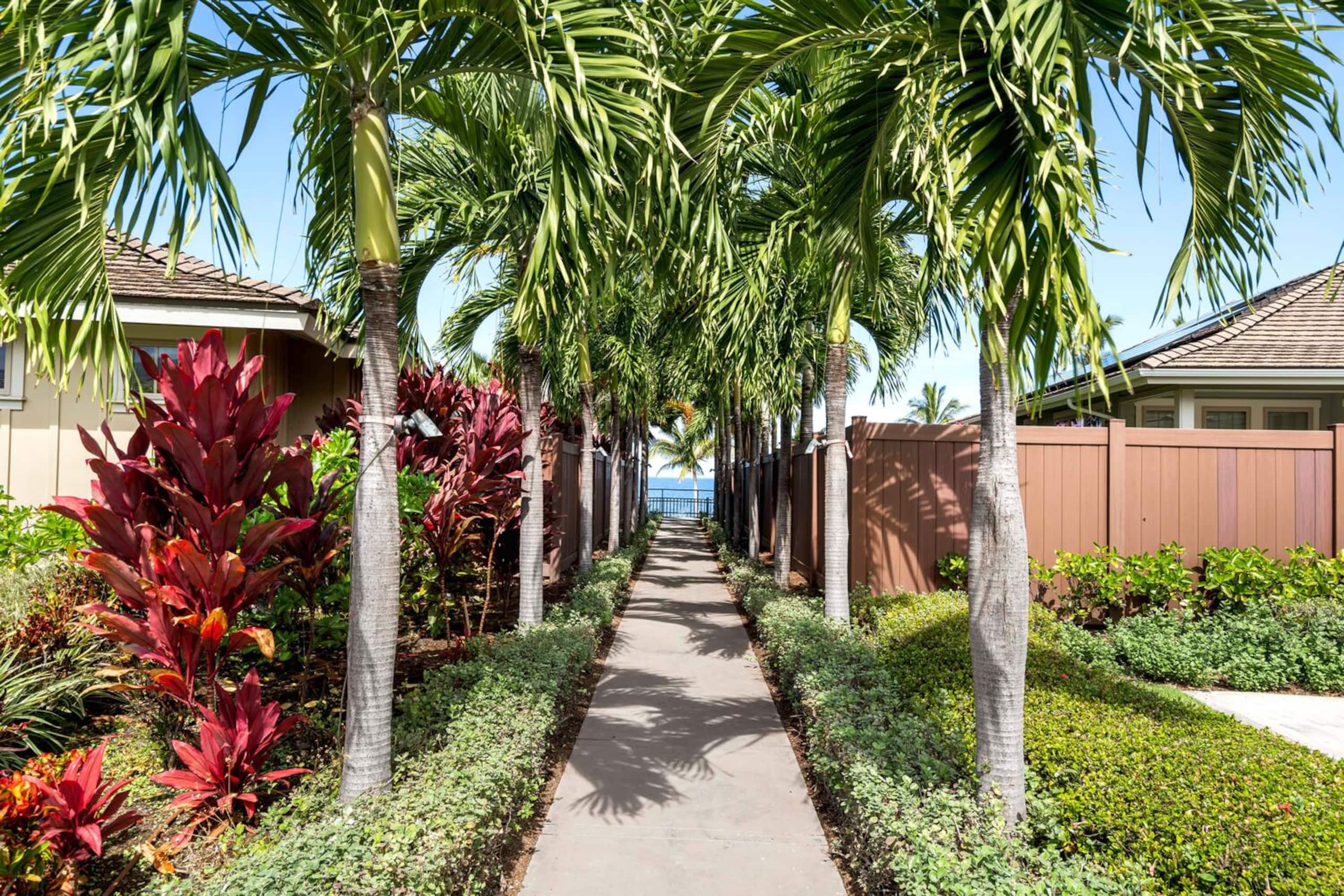 Home in Kailua-Kona · ★4.89 · 3 bedrooms · 3 beds · 3 baths - Image 52