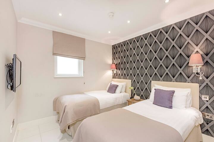 South Kensington 2 Bedroom Apartment Lower Ground gallery image 5
