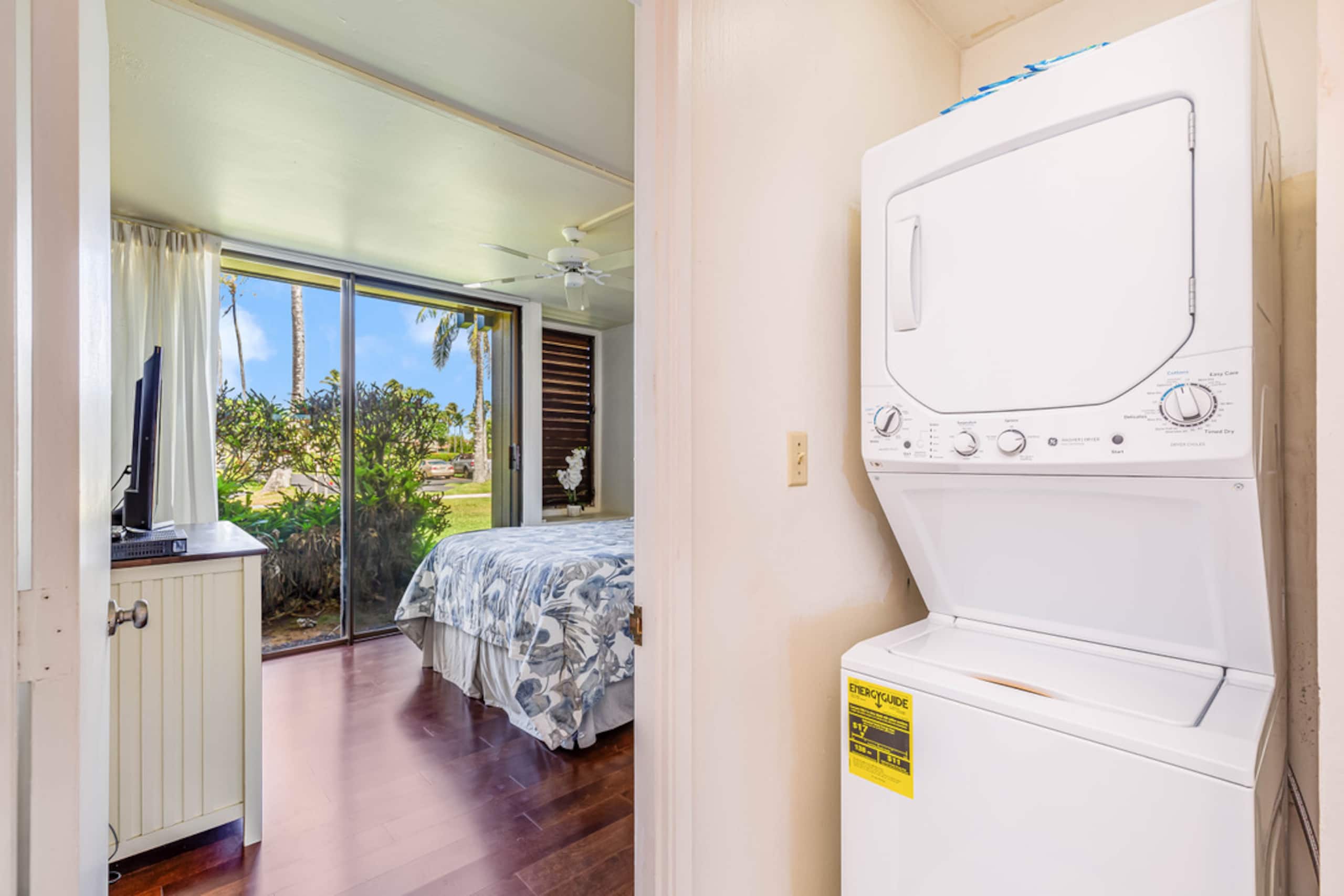 Condo in Kahuku · ★4.82 · 2 bedrooms · 4 beds · 2 shared baths - Image 13