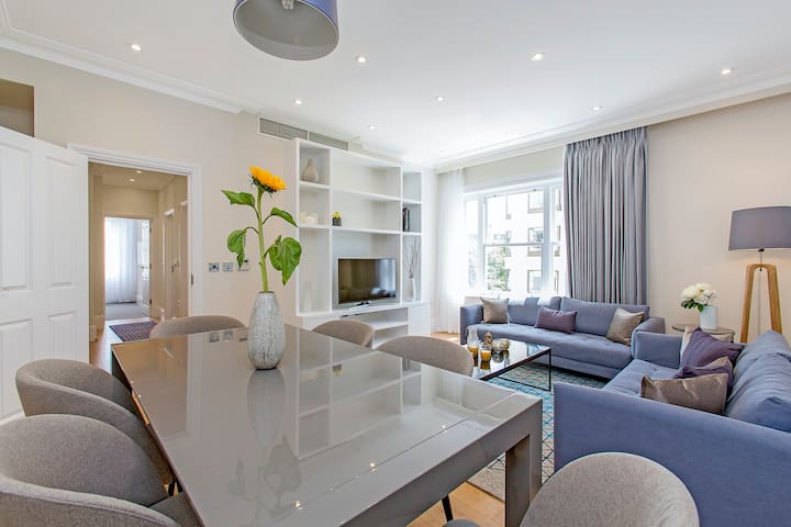 Knightsbridge Deluxe Two Bedroom Apartment gallery image 3