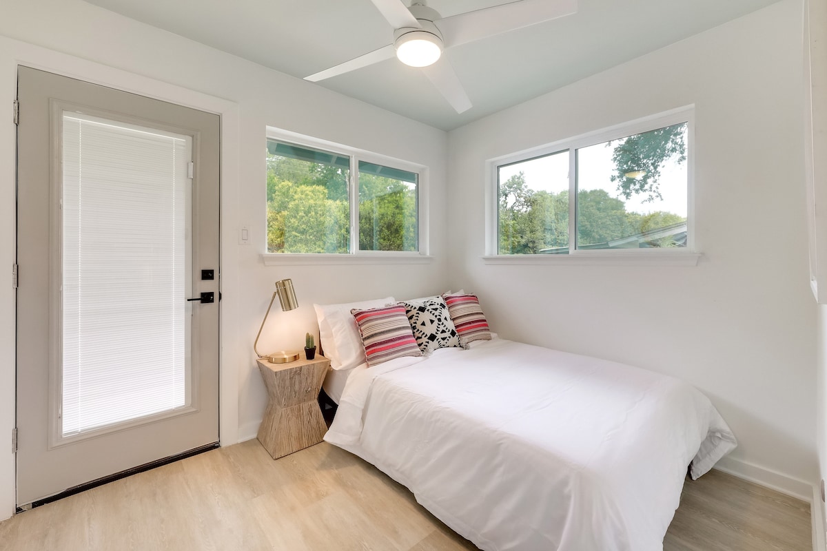 Slaapkamer 3 heeft een volwaardig bed voor twee personen