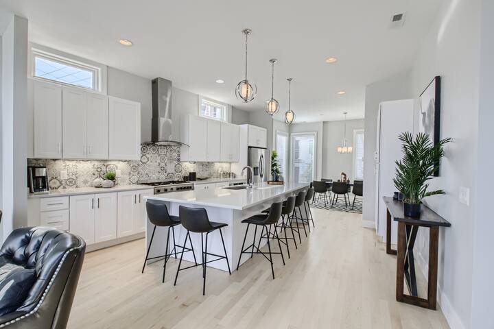 3 – Downtown VIEWS – The Music City Collection gallery image 2