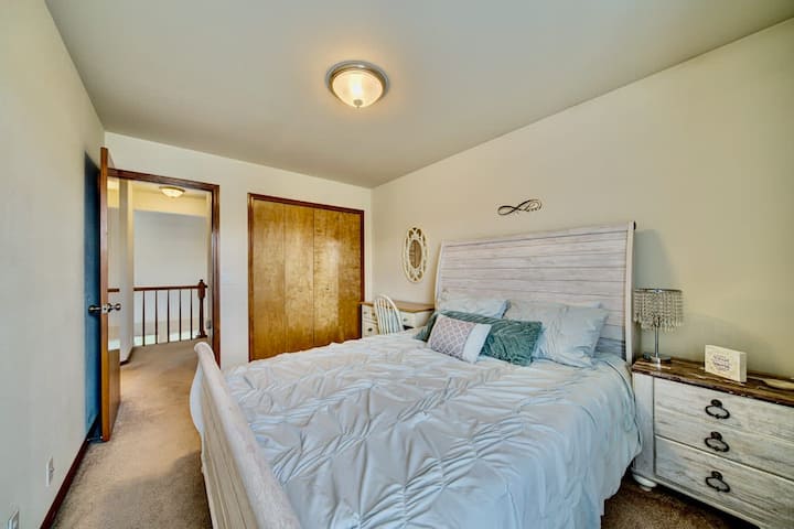 Stanza luminosa, armadio di buone dimensioni