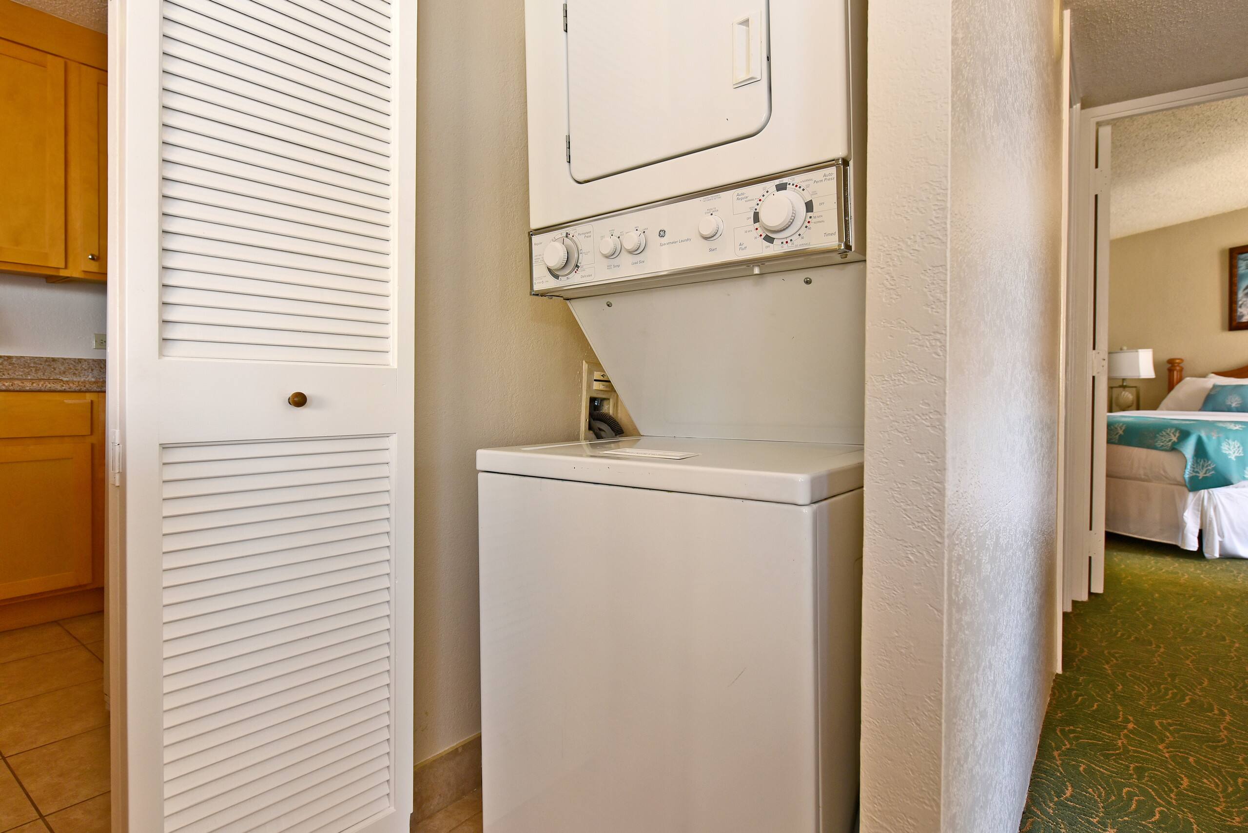 Condo in Lahaina · ★4.74 · 2 bedrooms · 4 beds · 2 baths - Image 31