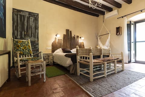 House-Cottage-Private Bathroom-Countryside view
