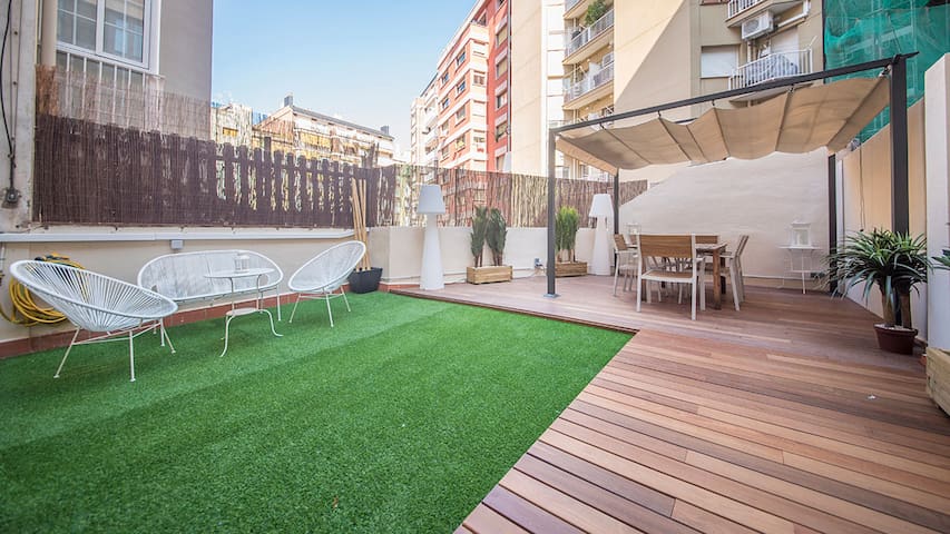 Four bedroom apartment in Calle Roselló-YouStylish