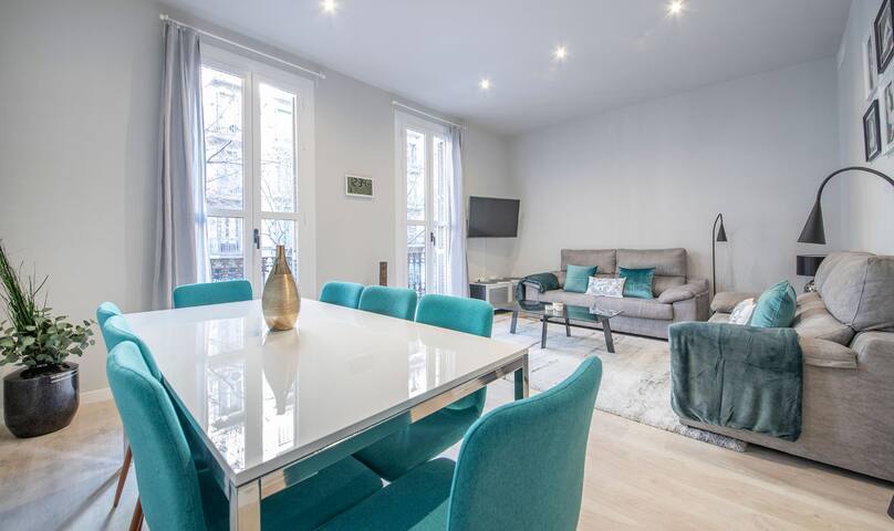 Four bedroom apartment in Calle Roselló-YouStylish gallery image 5