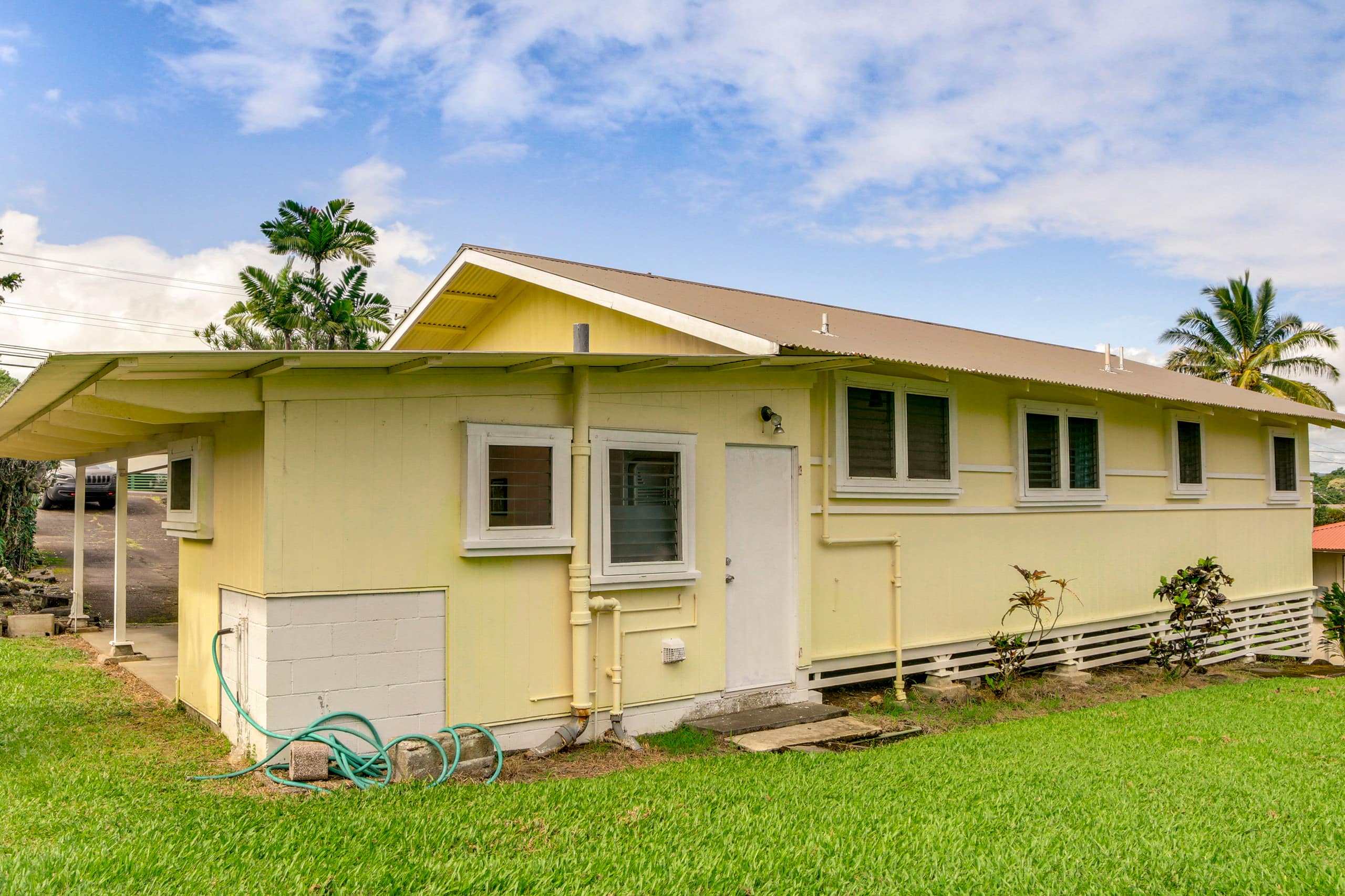 Home in Hilo · ★4.66 · 3 bedrooms · 3 beds · 2 shared baths - Image 22