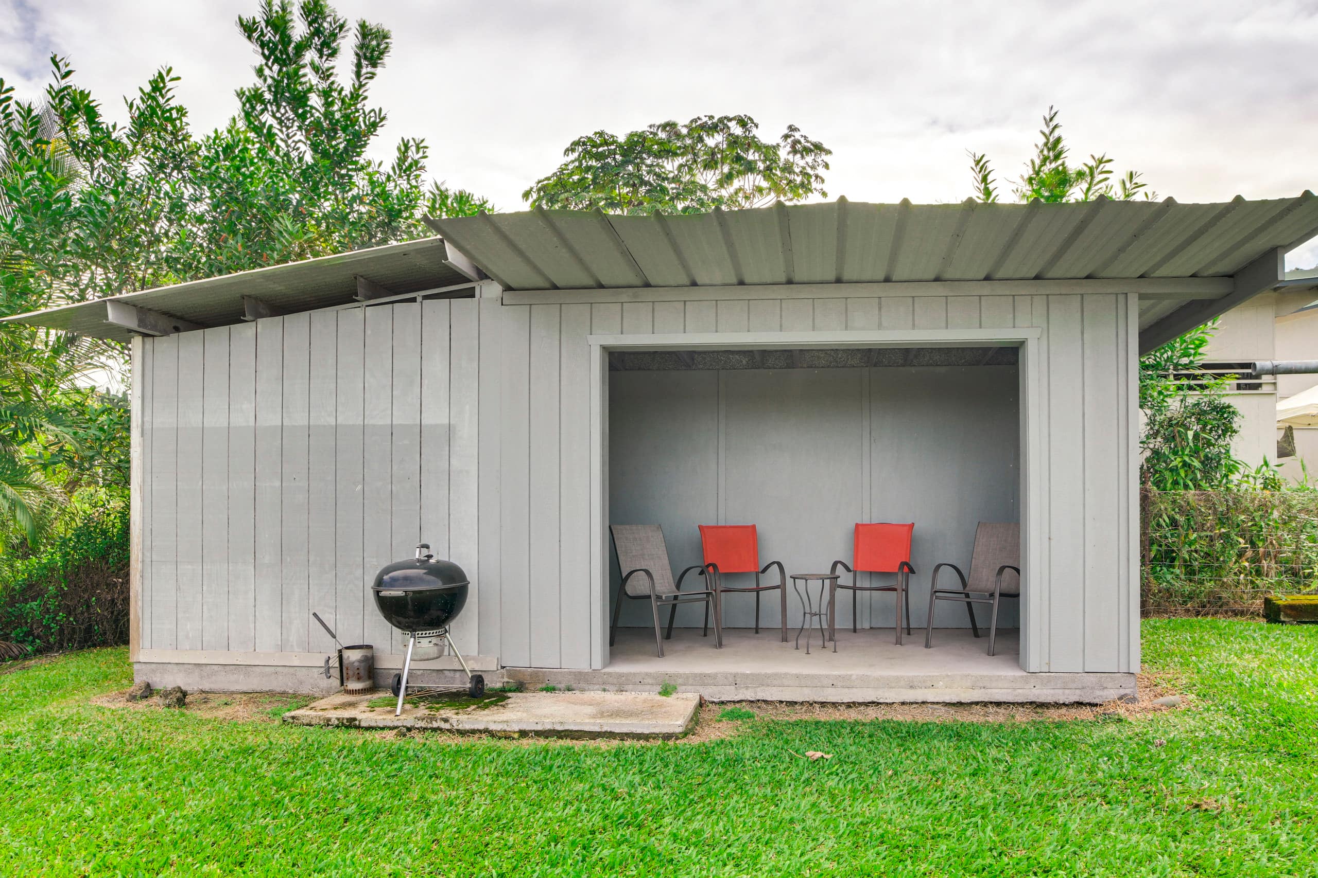 Home in Hilo · ★4.66 · 3 bedrooms · 3 beds · 2 shared baths - Image 25