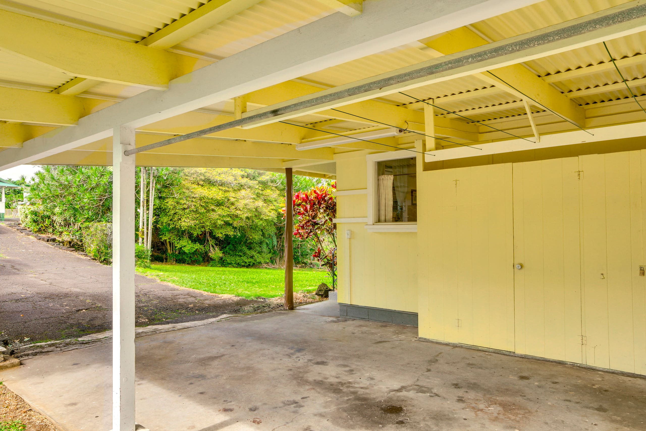 Home in Hilo · ★4.66 · 3 bedrooms · 3 beds · 2 shared baths - Image 30