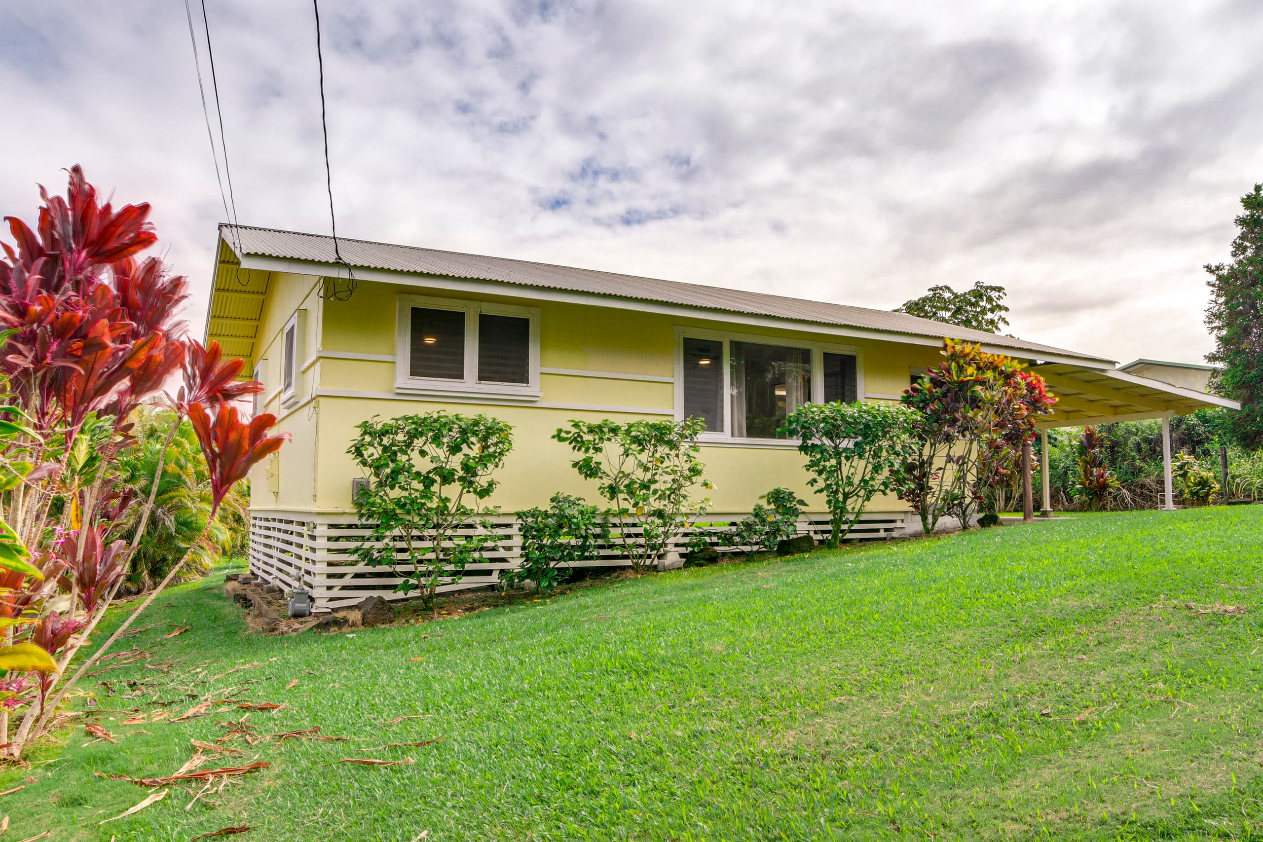 Home in Hilo · ★4.66 · 3 bedrooms · 3 beds · 2 shared baths - Image 1