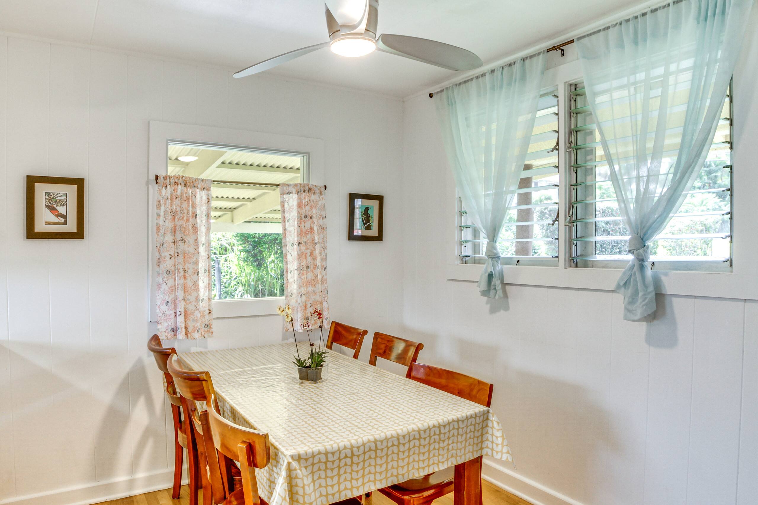 Home in Hilo · ★4.66 · 3 bedrooms · 3 beds · 2 shared baths - Image 5
