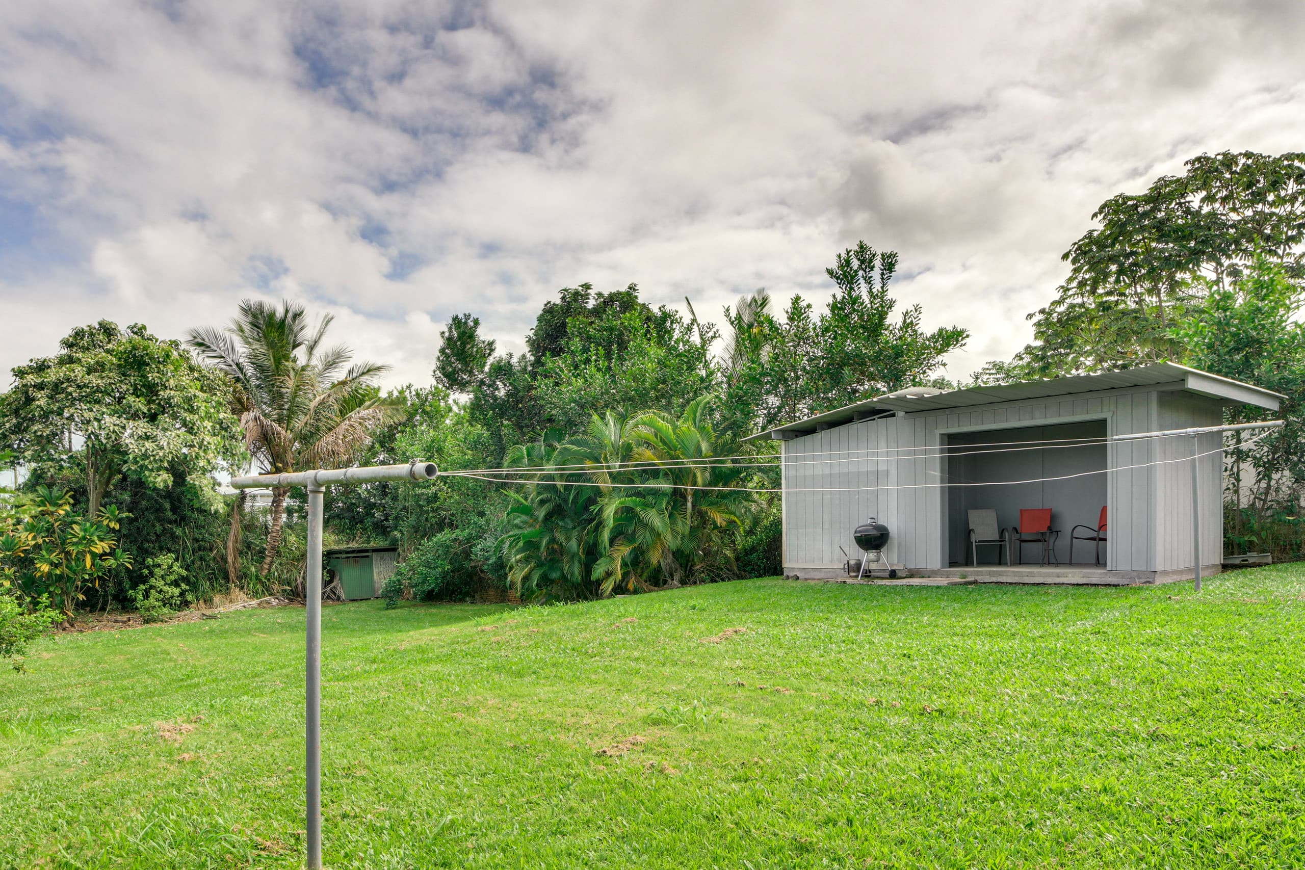 Home in Hilo · ★4.66 · 3 bedrooms · 3 beds · 2 shared baths - Image 26