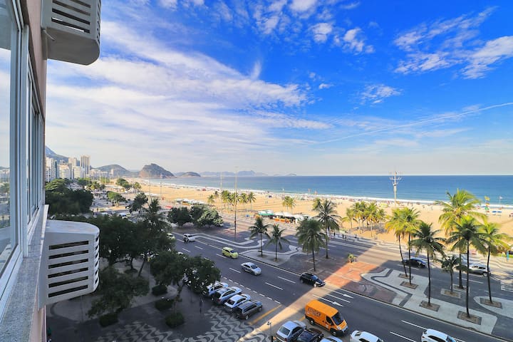 Sea view apartment for up to 14 people