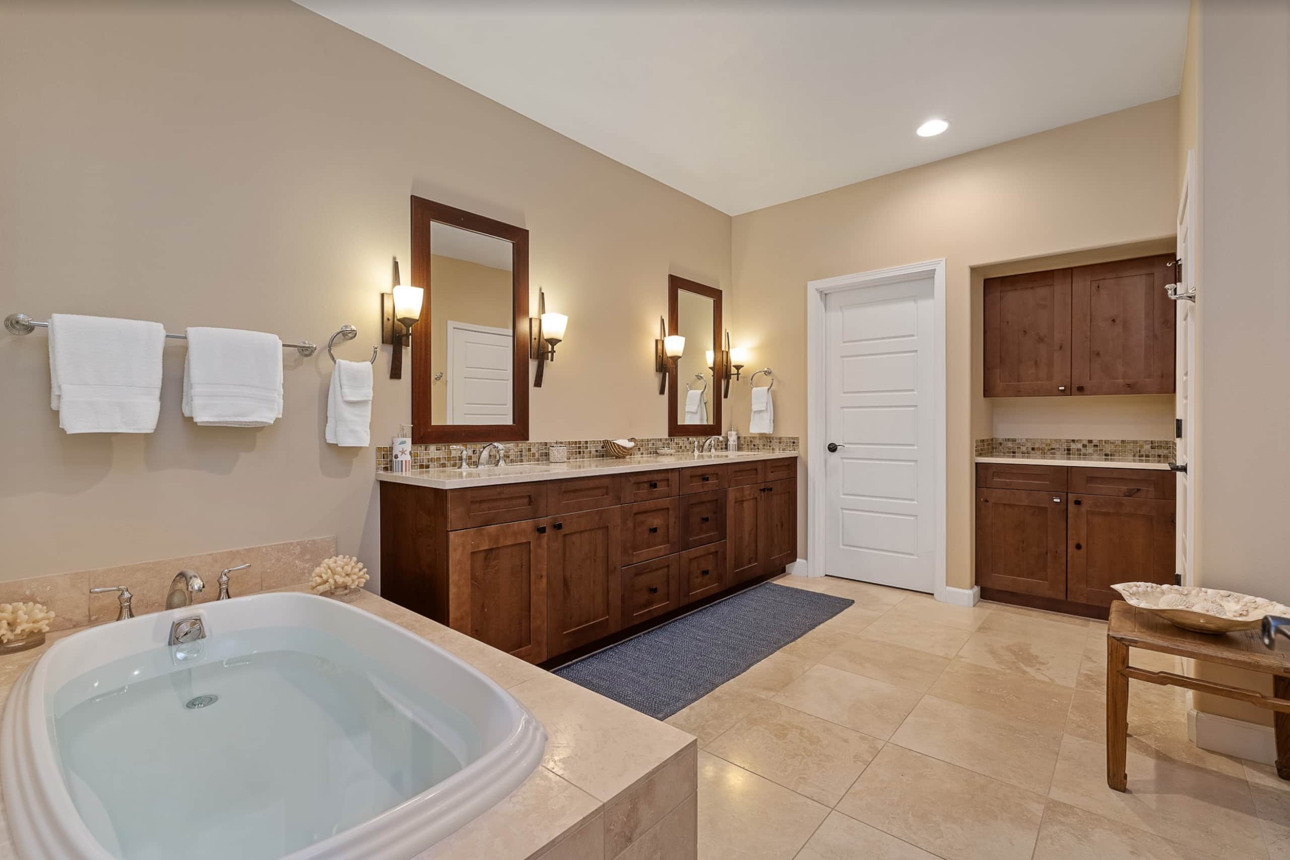 Home in Waimea · ★4.82 · 3 bedrooms · 4 beds · 2.5 baths - Image 12