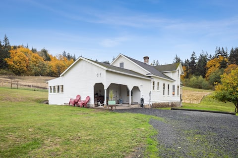 1910 Vintage Ranch House with beautiful views