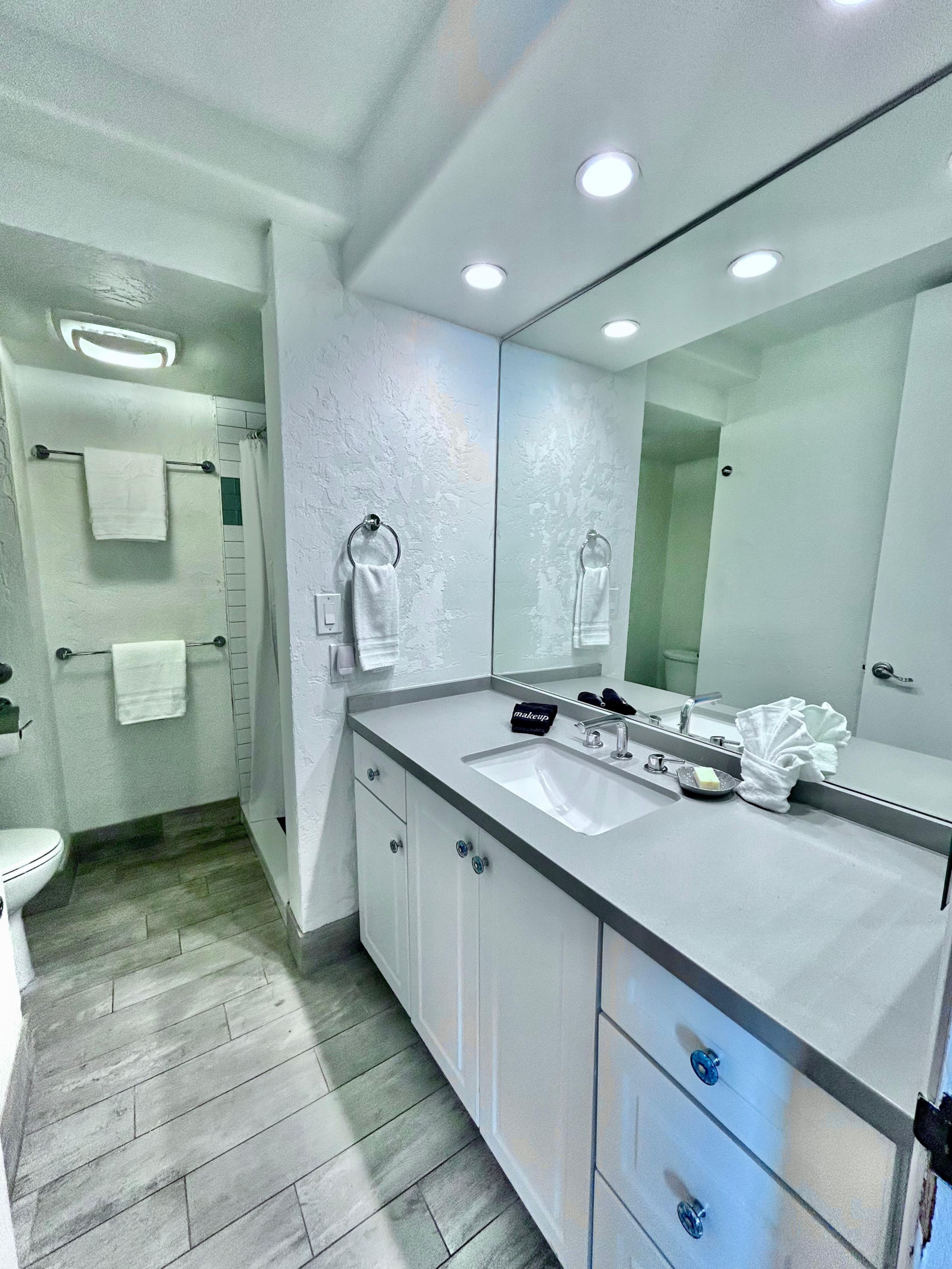 Condo in Lahaina · ★4.93 · 3 bedrooms · 4 beds · 3 private baths - Image 30