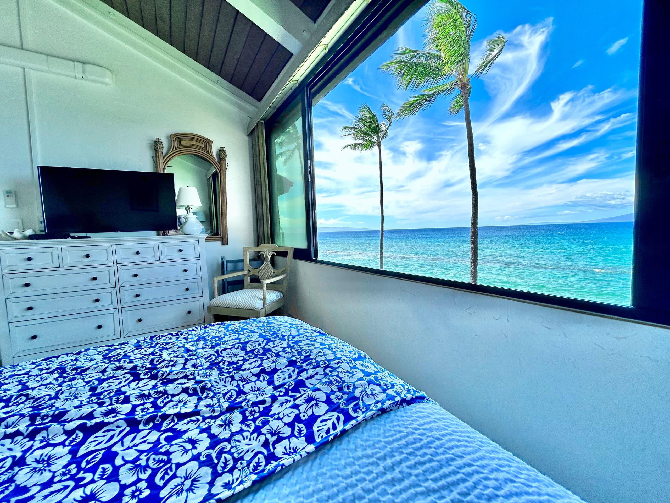 Condo in Lahaina · ★4.93 · 3 bedrooms · 4 beds · 3 private baths - Image 3