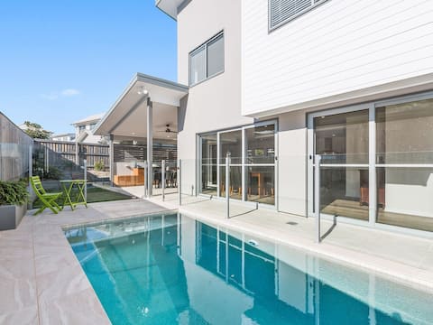 Pebbles at Casuarina Beach with Pool