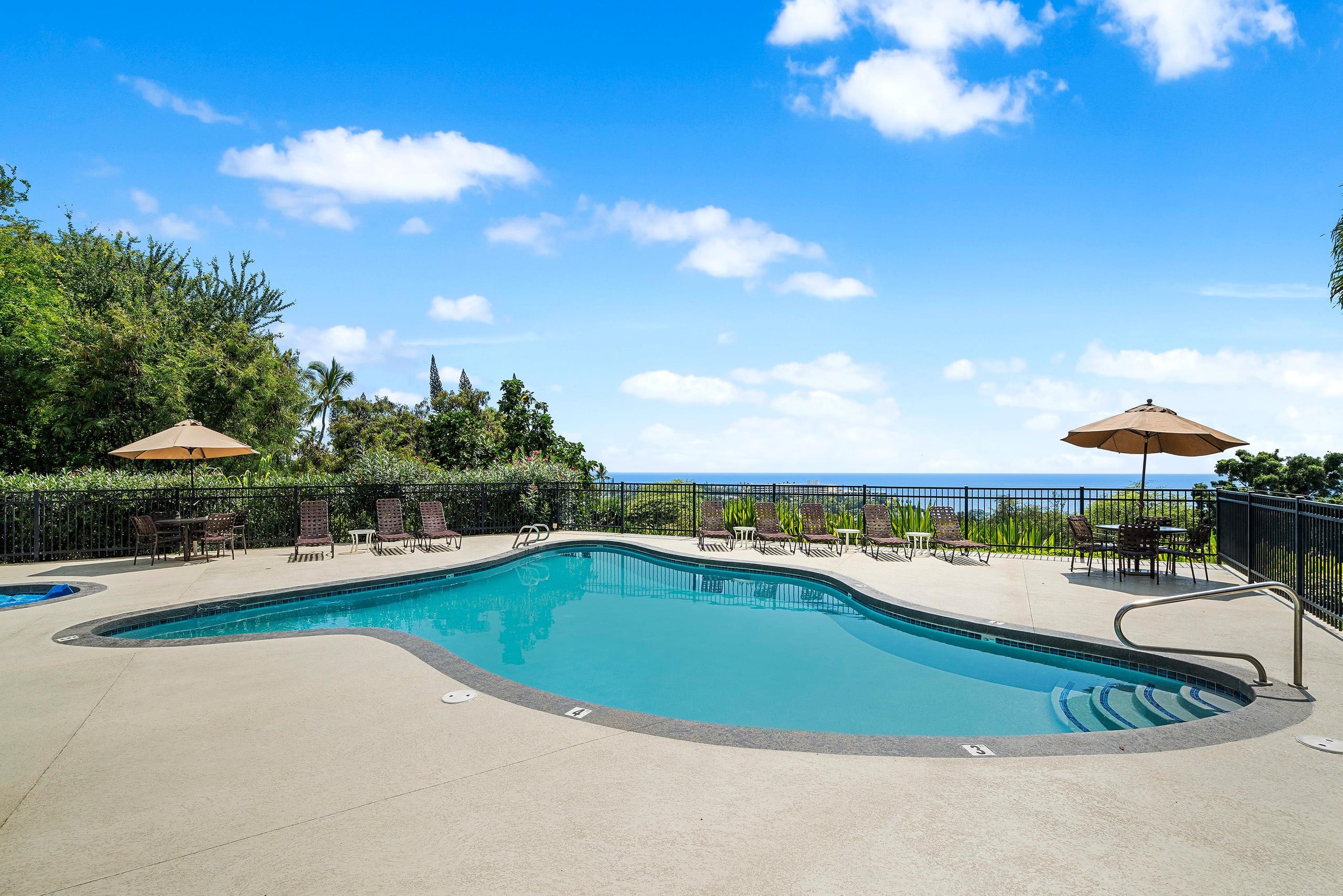 Condo in Kailua-Kona · ★4.89 · 2 bedrooms · 3 beds · 2 private baths - Image 46
