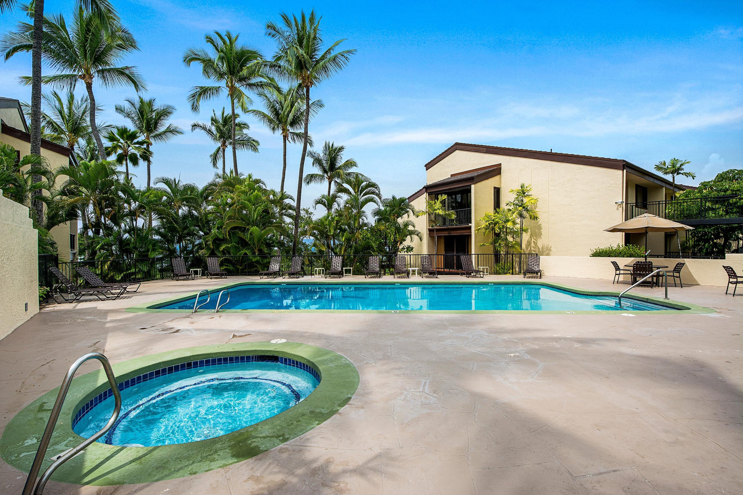 Condo in Kailua-Kona · ★4.89 · 2 bedrooms · 3 beds · 2 private baths - Image 33