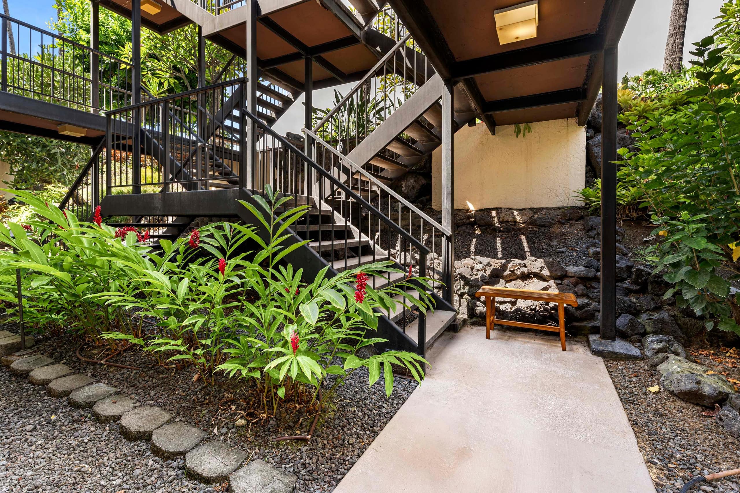 Condo in Kailua-Kona · ★4.89 · 2 bedrooms · 3 beds · 2 private baths - Image 44