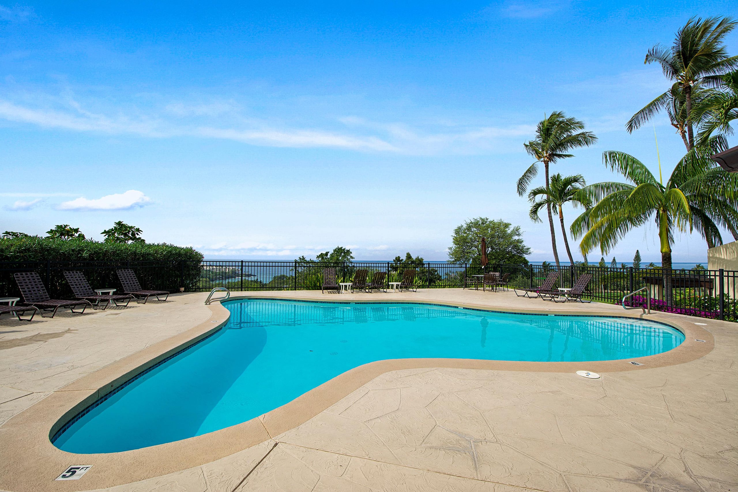 Condo in Kailua-Kona · ★4.89 · 2 bedrooms · 3 beds · 2 private baths - Image 41
