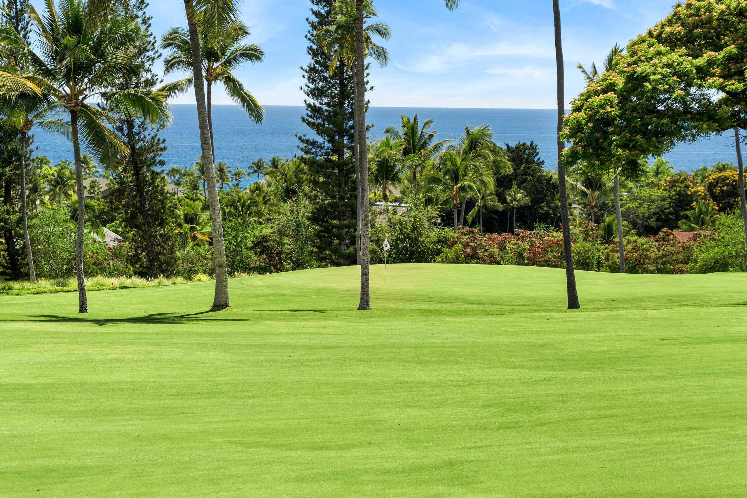 Condo in Kailua-Kona · ★4.89 · 2 bedrooms · 3 beds · 2 private baths - Image 27