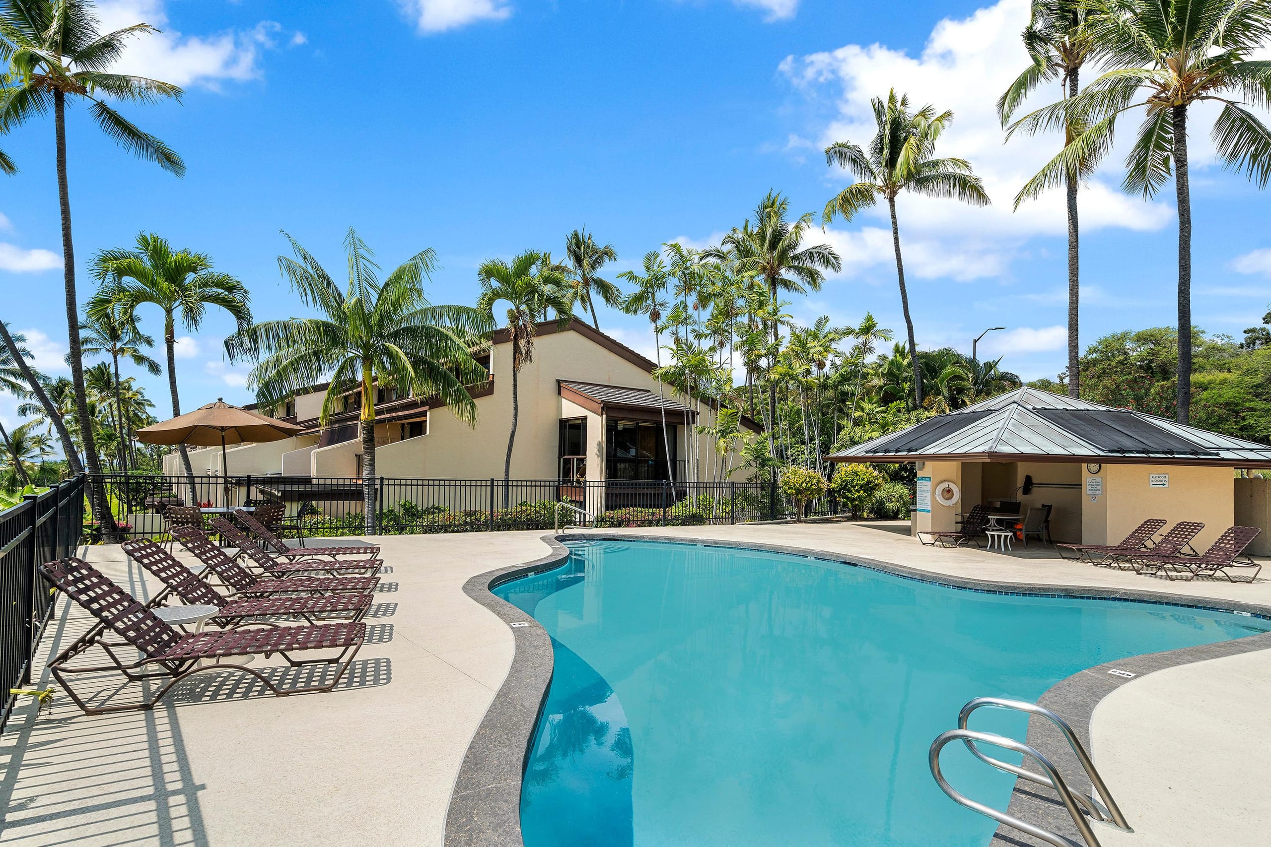 Condo in Kailua-Kona · ★4.89 · 2 bedrooms · 3 beds · 2 private baths - Image 48