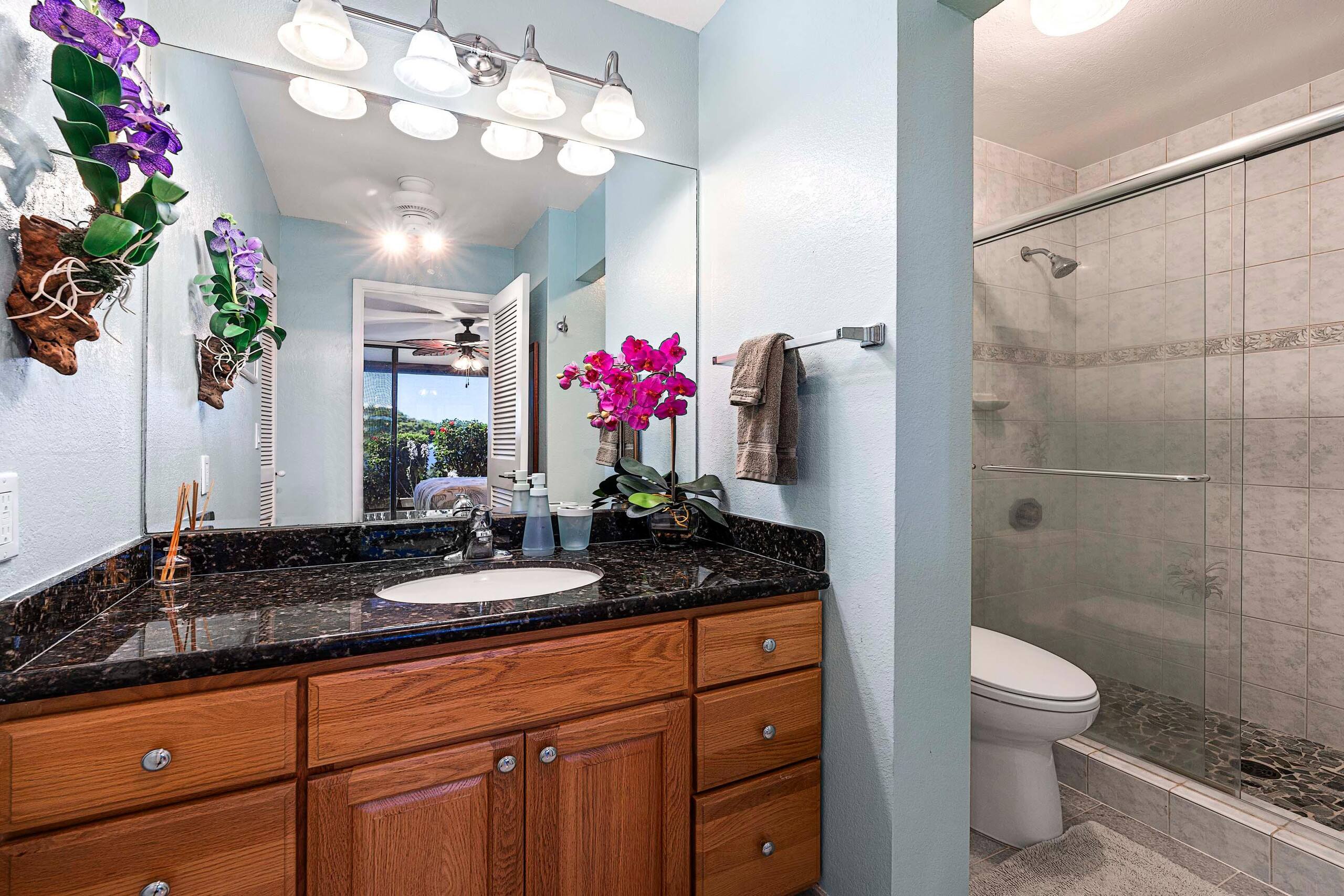 Condo in Kailua-Kona · ★4.89 · 2 bedrooms · 3 beds · 2 private baths - Image 15