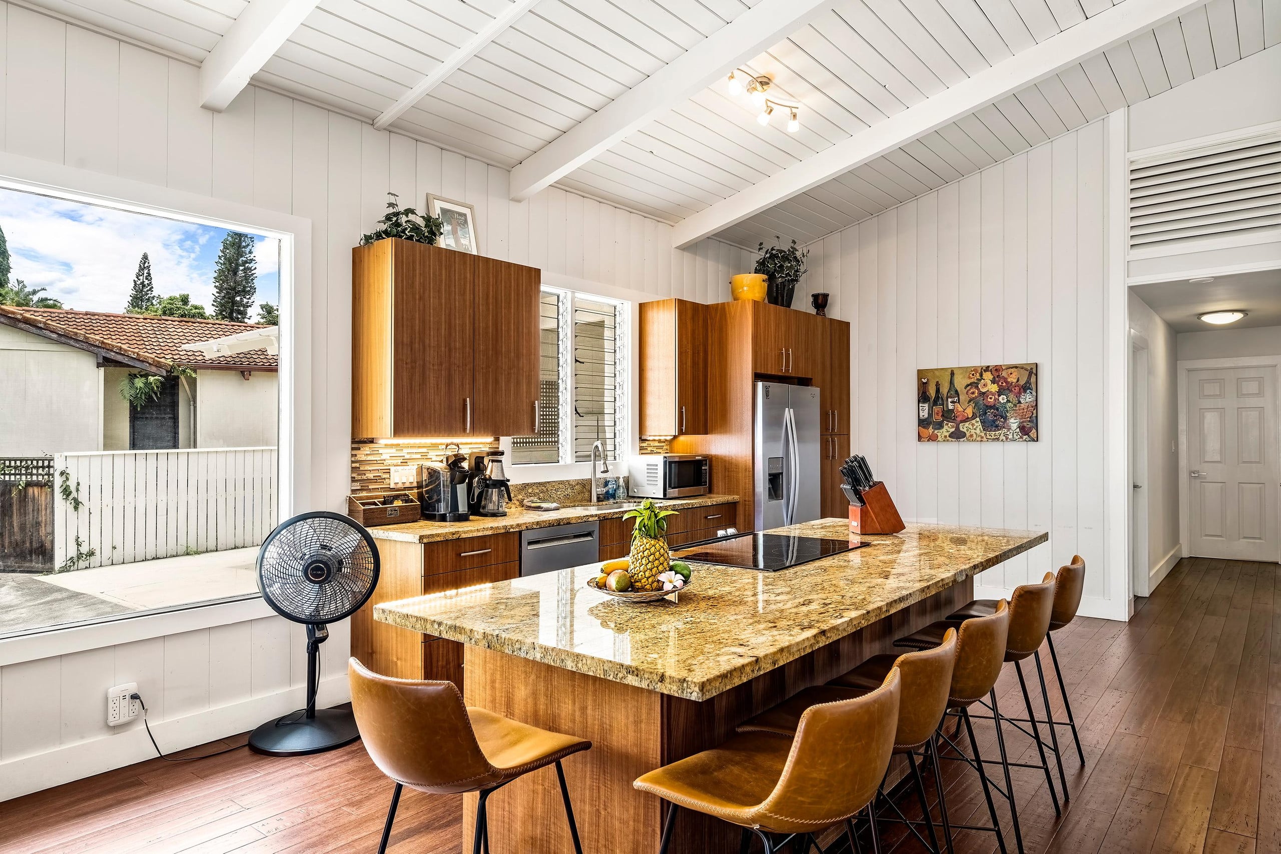 Home in Kailua-Kona · ★4.9 · 4 bedrooms · 6 beds · 3 private baths - Image 12