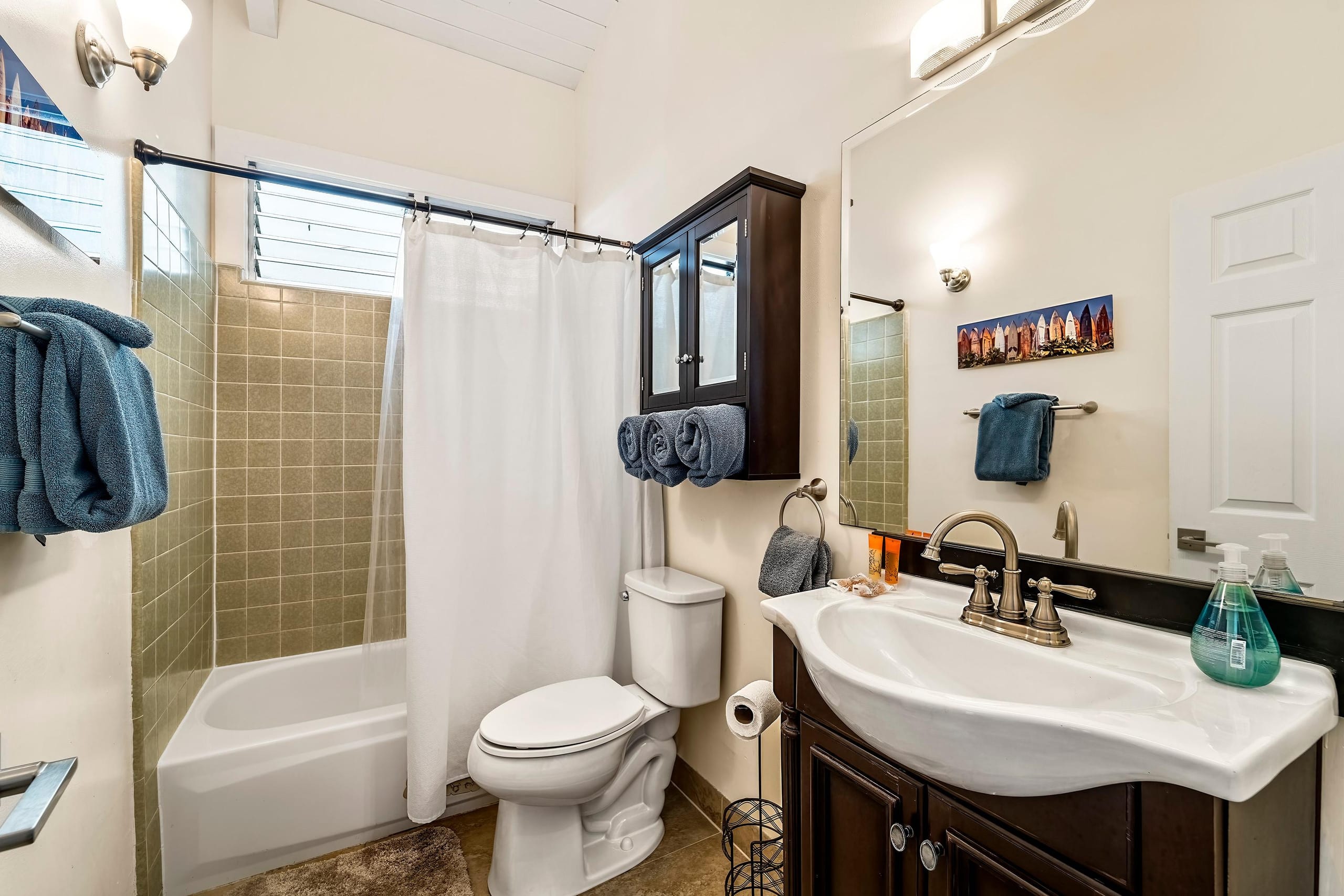 Home in Kailua-Kona · ★4.9 · 4 bedrooms · 6 beds · 3 private baths - Image 22
