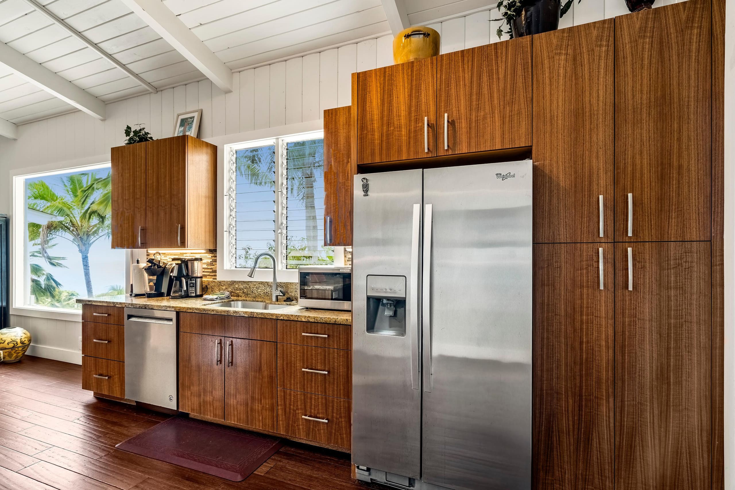 Home in Kailua-Kona · ★4.9 · 4 bedrooms · 6 beds · 3 private baths - Image 13