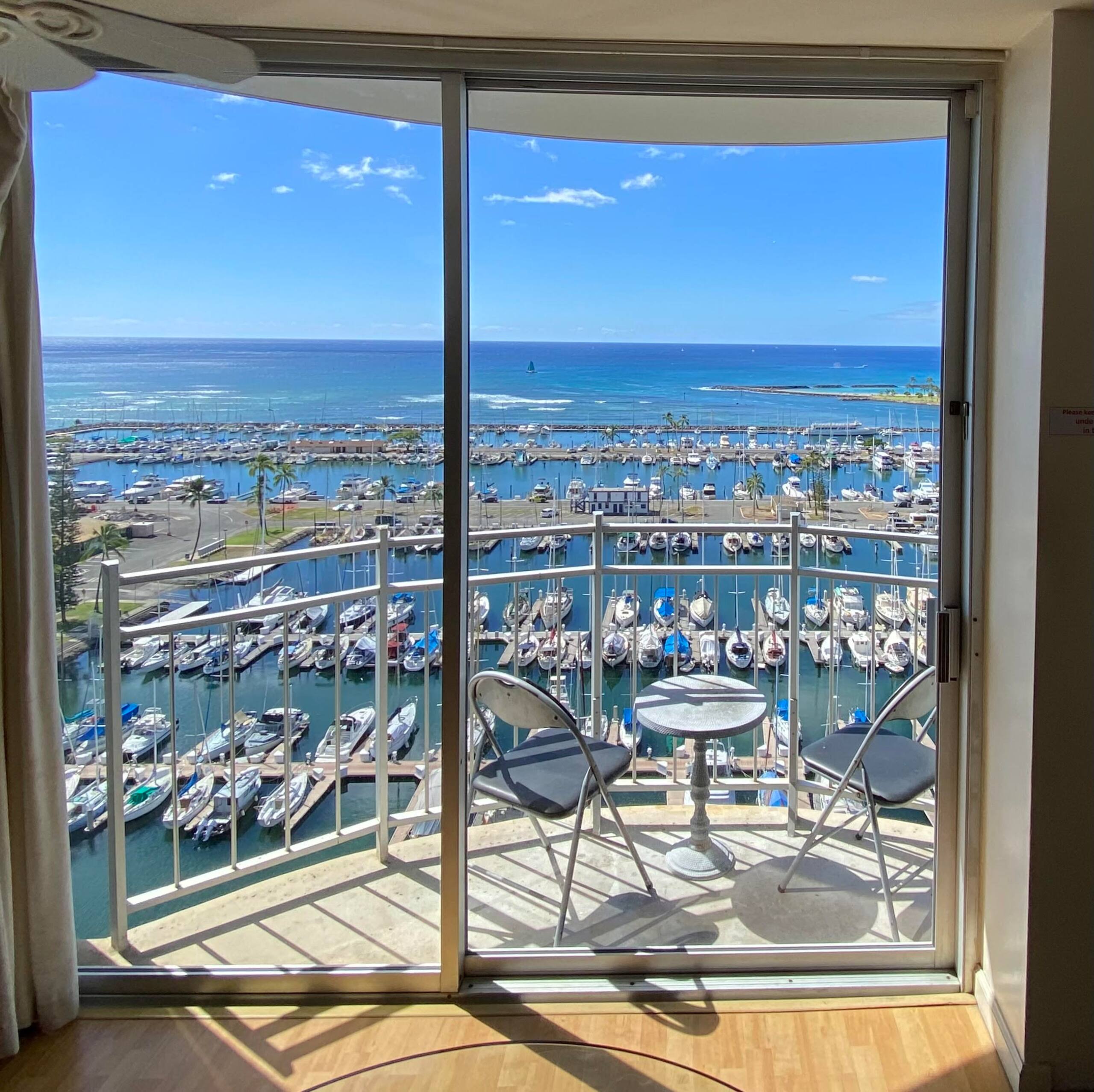 Condo in Honolulu · ★4.39 · 1 bedroom · 2 beds · 1 bath - Image 1