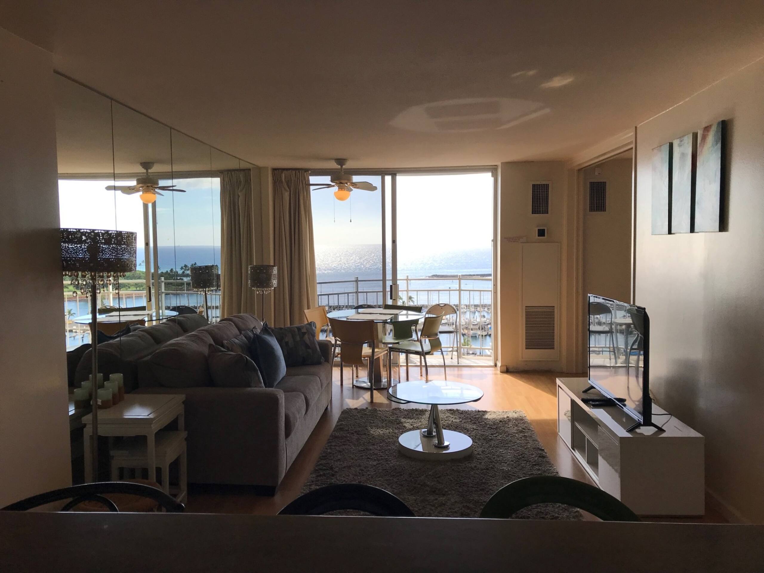 Condo in Honolulu · ★4.39 · 1 bedroom · 2 beds · 1 bath - Image 32