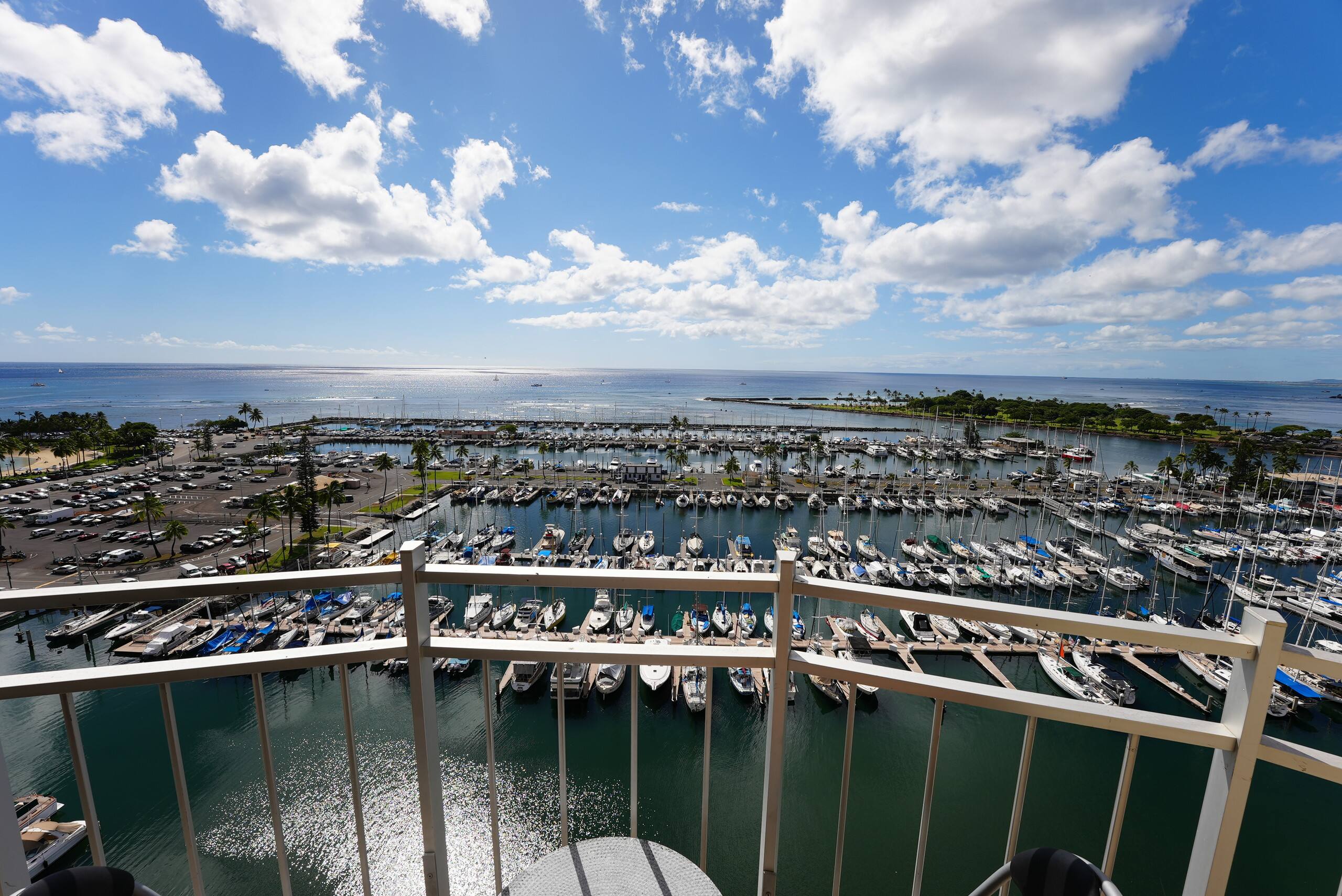 Condo in Honolulu · ★4.39 · 1 bedroom · 2 beds · 1 bath - Image 26