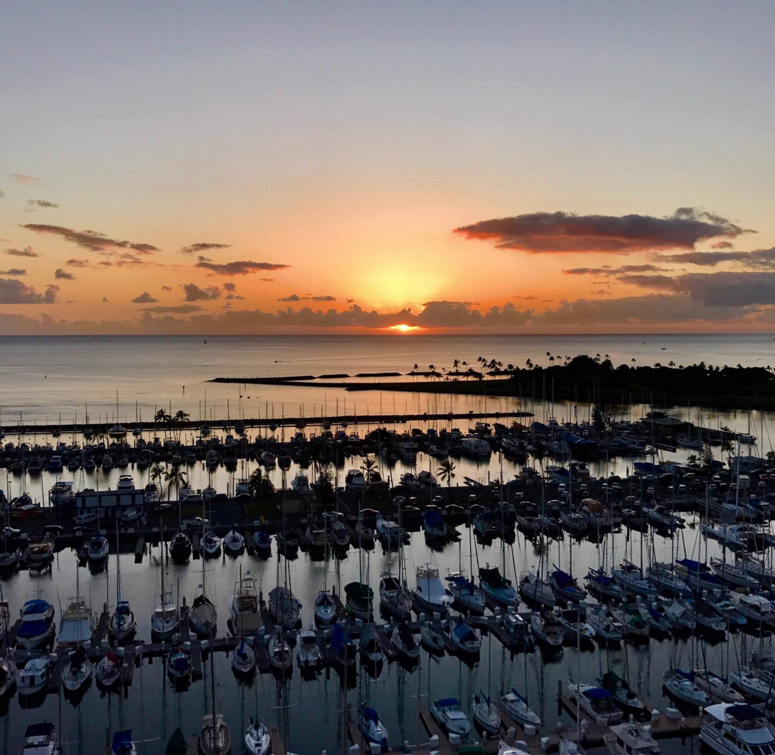 Condo in Honolulu · ★4.39 · 1 bedroom · 2 beds · 1 bath - Image 29