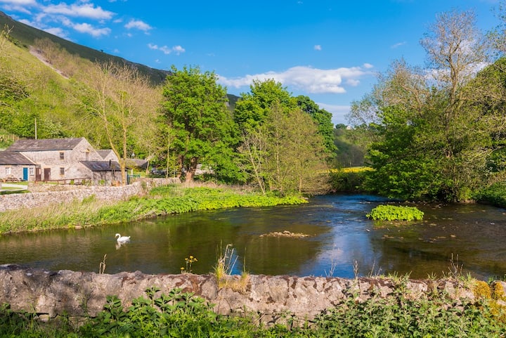 Greenhills Cottage, Upperdale | Peak District - Bakewell